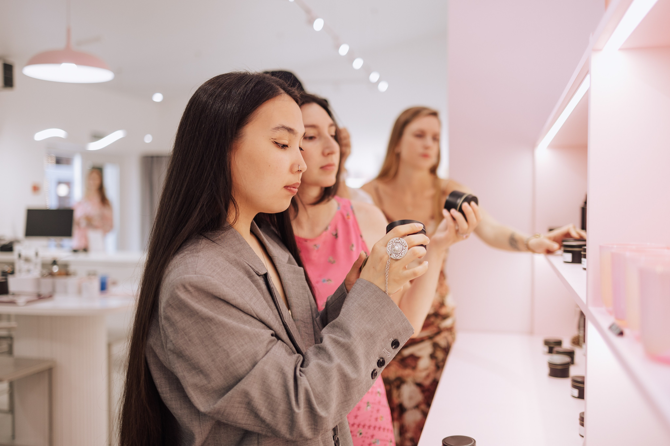 Rewax 18.07.24. Репортажный и портретный фотограф в Санктпетербурге. Видиосъемка мероприятий в Санкт-Петербурге