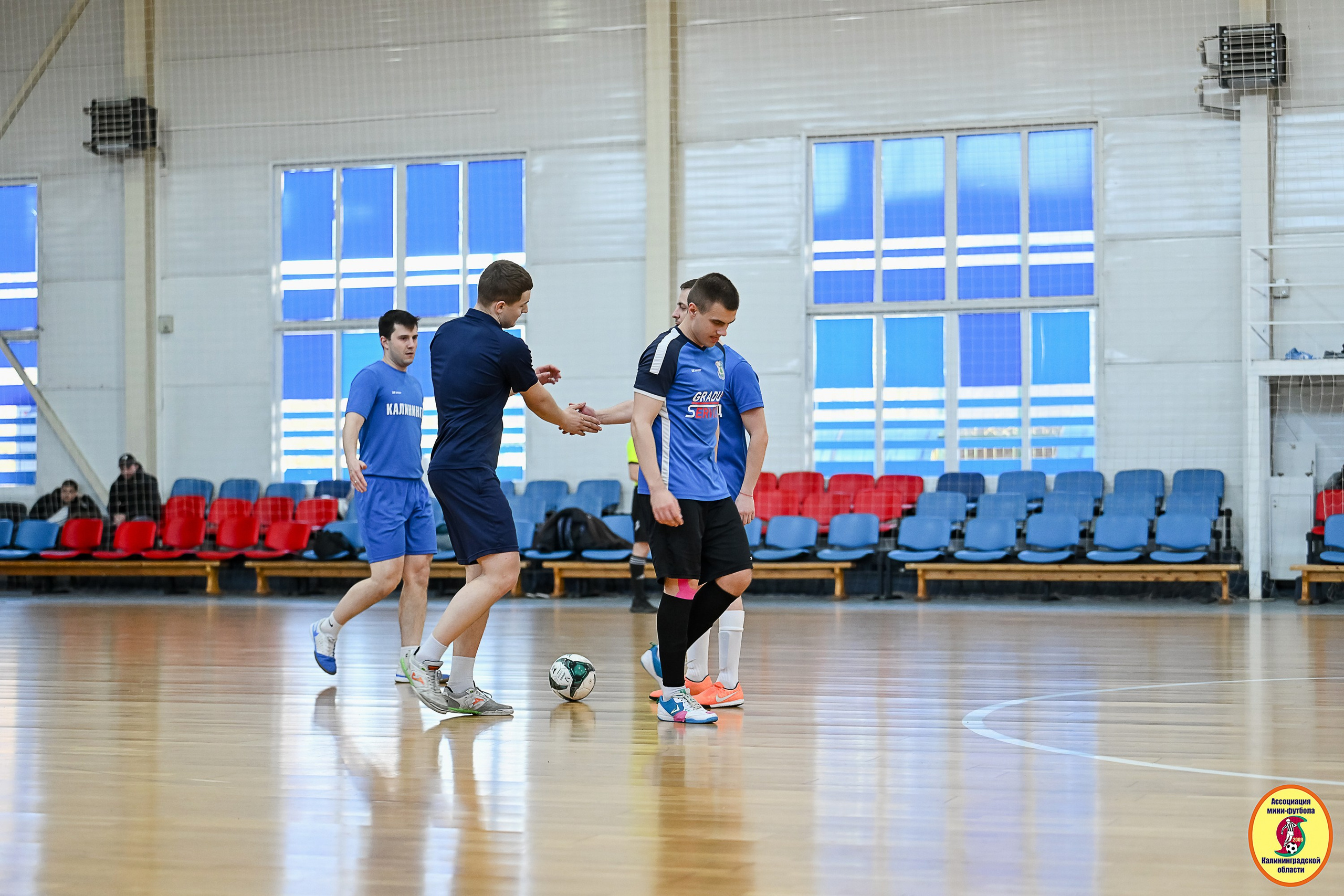 Корпоративная Бизнес Лига по футзалу — Весна 2026. VIBECITY.RU Вайб Сити Ру Фоторепортажи Фотоотчеты Калининград