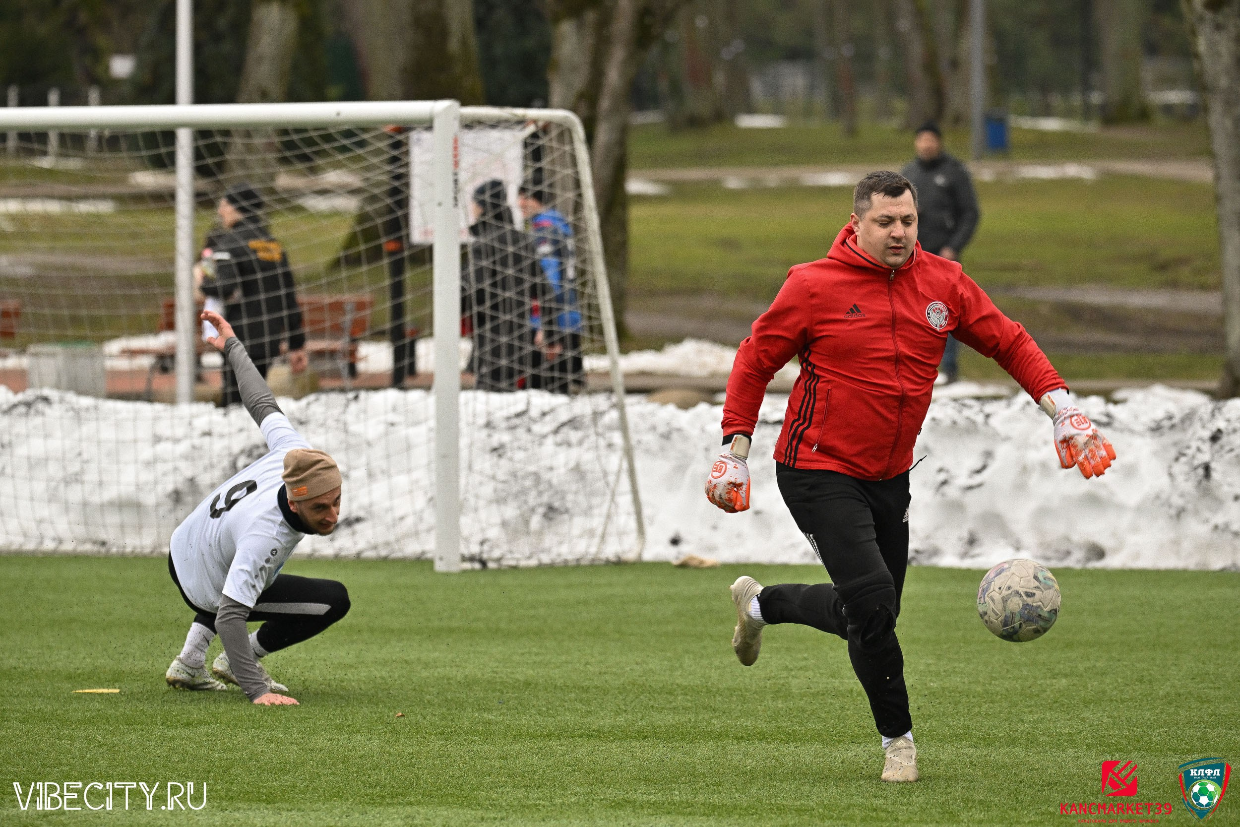 XX ЧЕМПИОНАТ КАЛИНИНГРАДСКОЙ ЛФЛ КАНЦМАРКЕТ39 сезона 2024–2025 гг. VIBECITY.RU Вайб Сити Ру Фоторепортажи Фотоотчеты Калининград