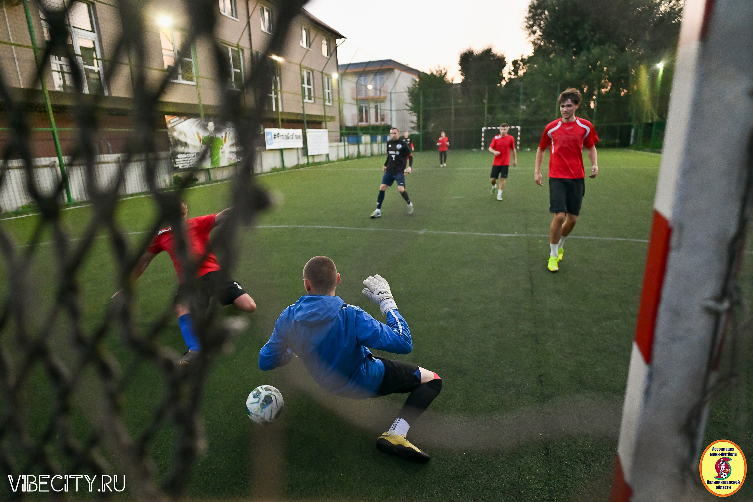 ИГРЫ ПЛЕЙ-ОФФ ПЕРВОГО ДИВИЗИОНА МИНИ-ФУТБОЛЬНОЙ ЛИГИ. VIBECITY.RU Вайб Сити Ру Фоторепортажи Фотоотчеты Калининград