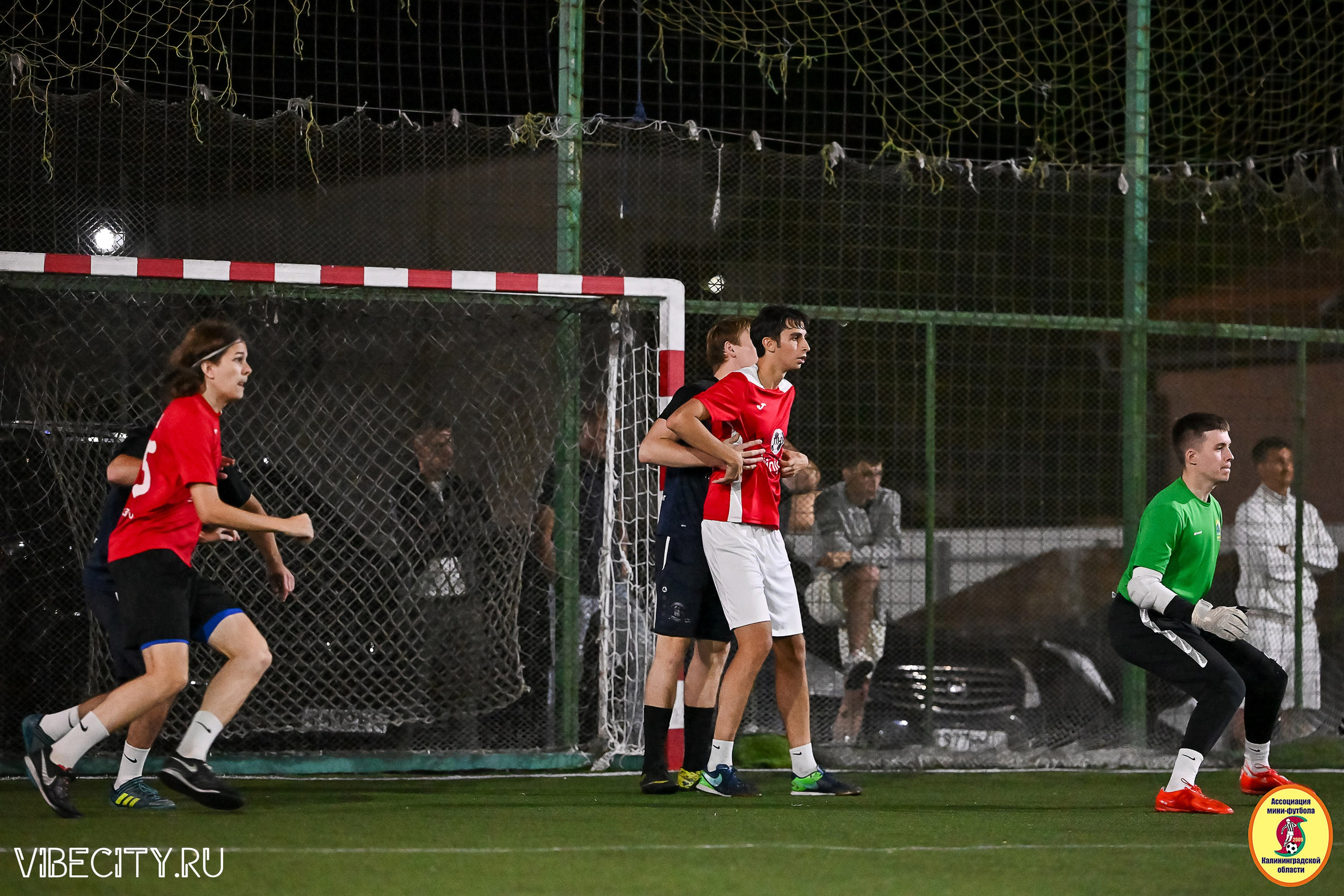 ФИНАЛЬНЫЕ ИГРЫ КУБКА МИНИ-ФУТБОЛЬНОЙ ЛИГИ И КУБКА КОРПОРАТИВНОЙ МФЛ 2025. VIBECITY.RU Вайб Сити Ру Фоторепортажи Фотоотчеты Калининград
