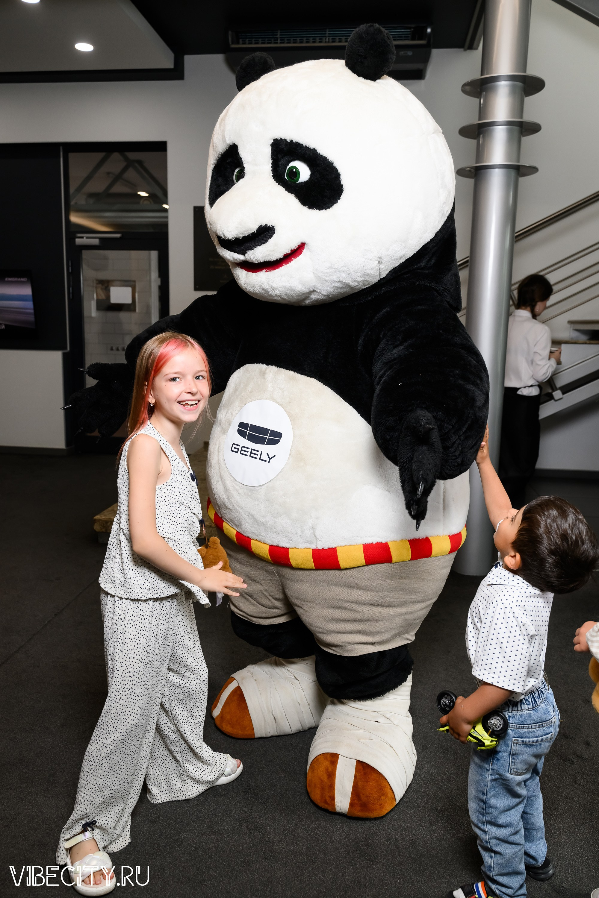 Презентация Geely Manjaro. VIBECITY.RU Вайб Сити Ру Фоторепортажи Фотоотчеты Калининград