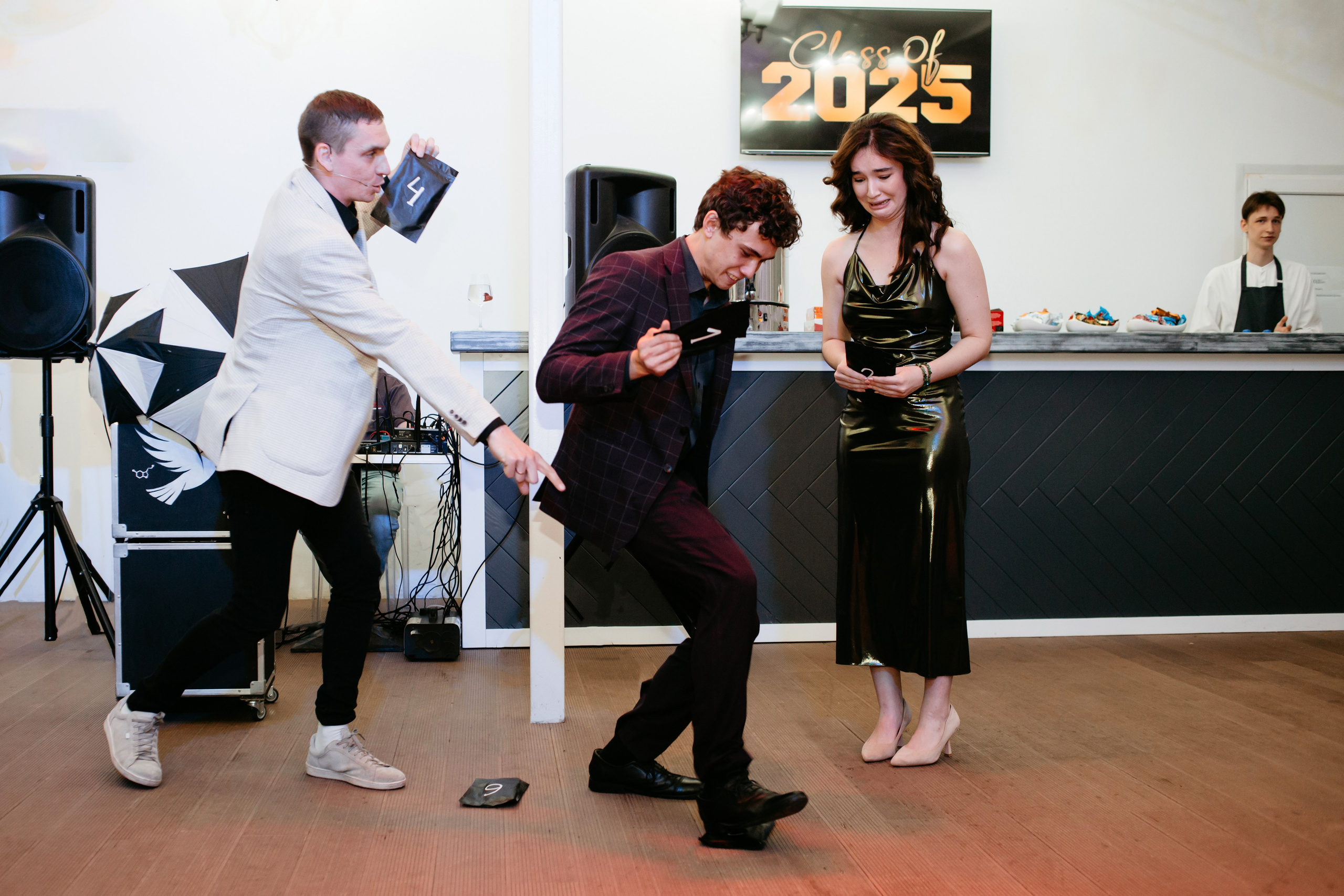 Выпускной 2025 (41 школа) 11 класс. Фотограф в Челябинске Ополихина Анна