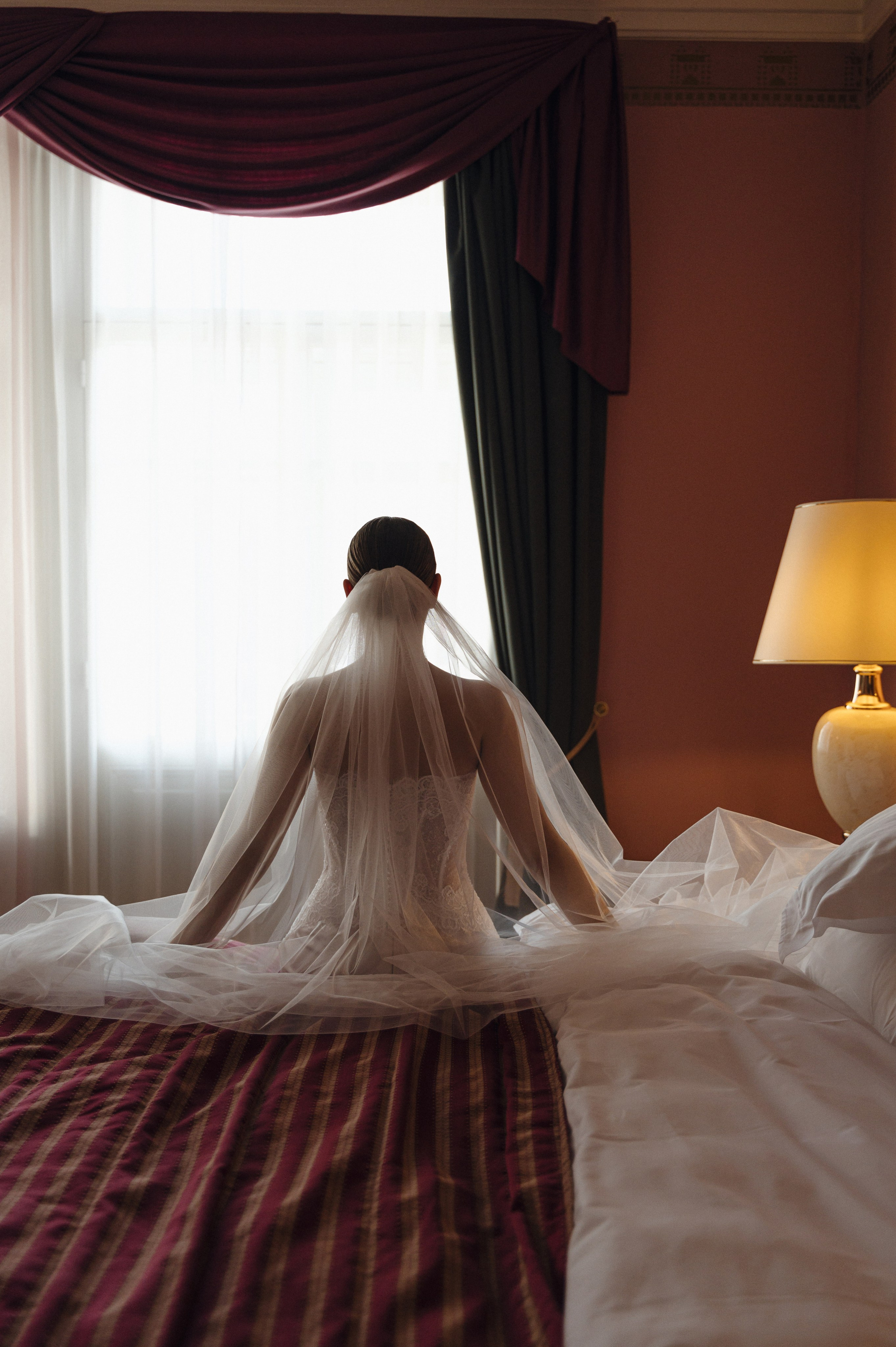 Дмитрий и Луиза. Гостиница Националь и ресторан Белуга. Свадебный фотограф Москва и Санкт-Петербург. Анастасия Чудина