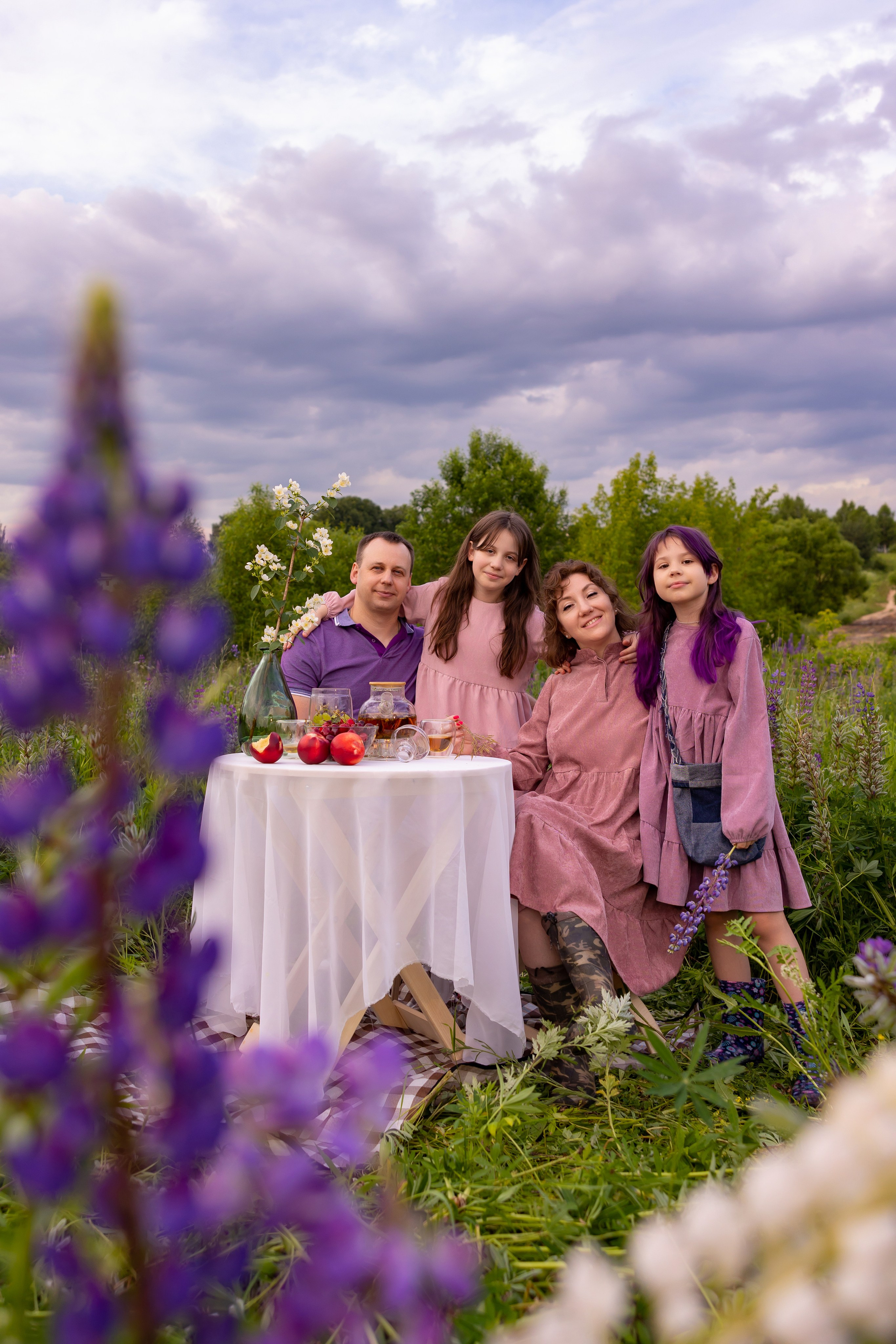 Пикник в люпиновом поле. Сказочный фотограф для Вас и Вашей семьи