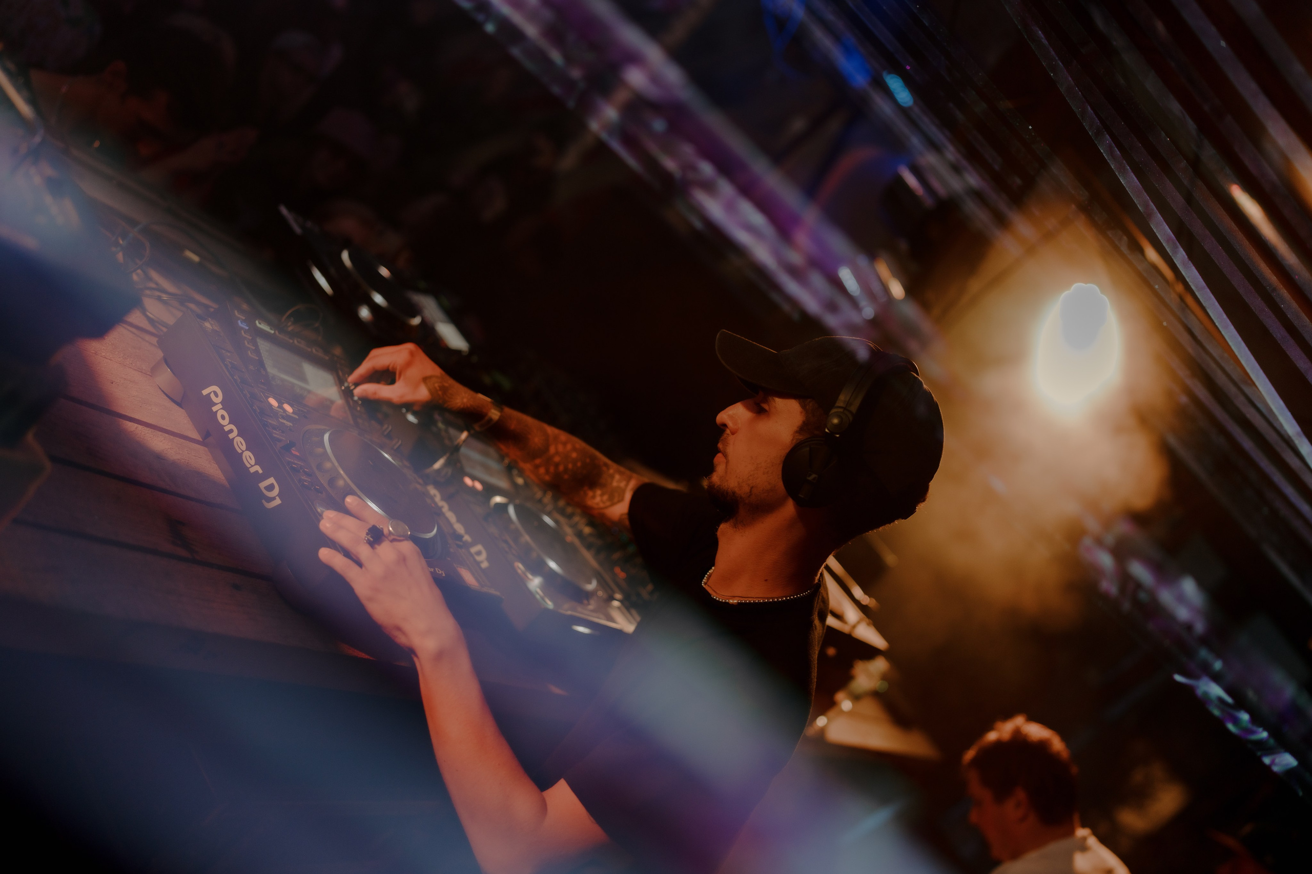 Signal 2024. @tomrus: Рустам Шагиморданов — фотограф