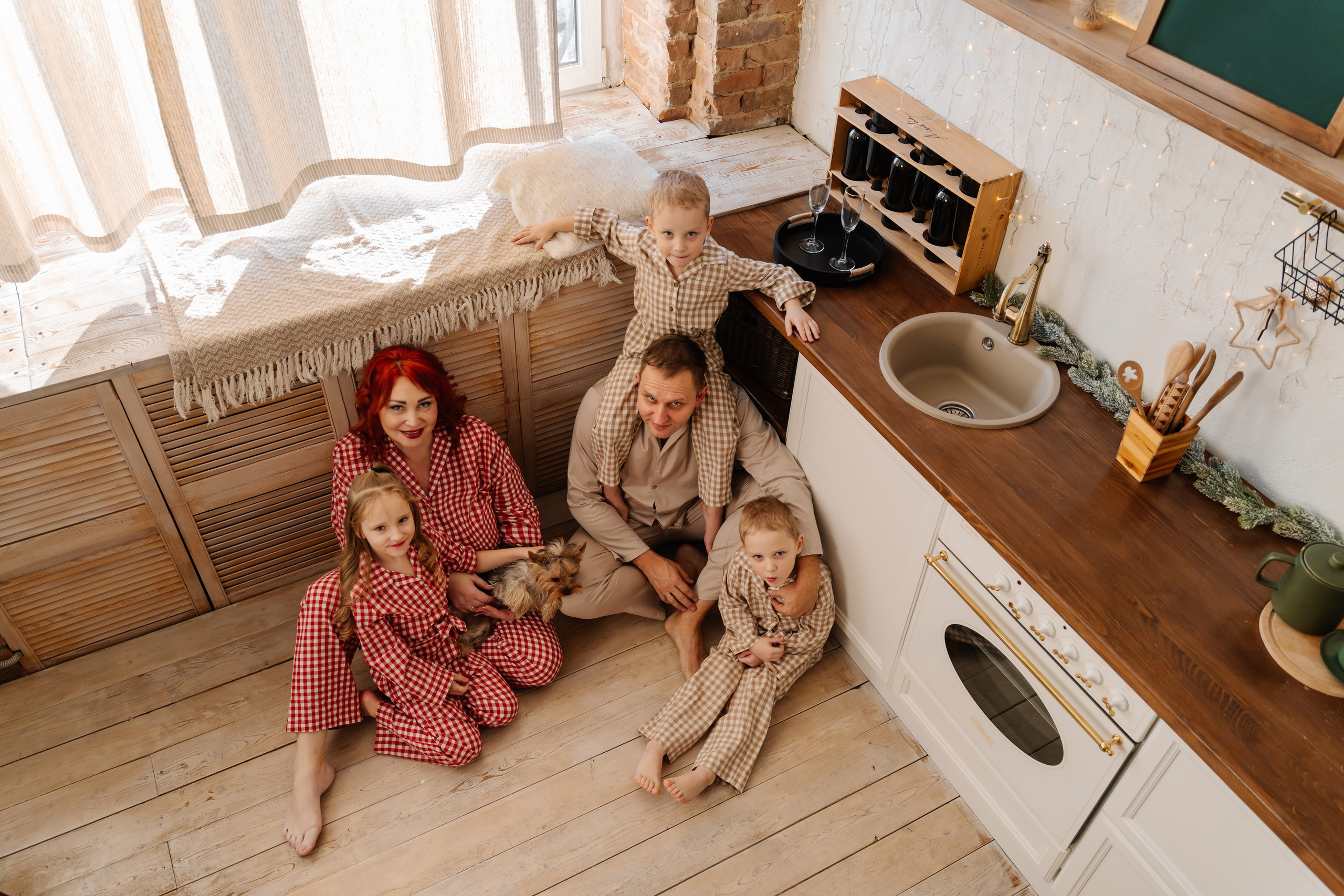 Денис и Елена с прекрасной дочкой и двойняшками-сыночками. СВАДЕБНЫЙ ФОТОГРАФ КРАСНОЯРСК
