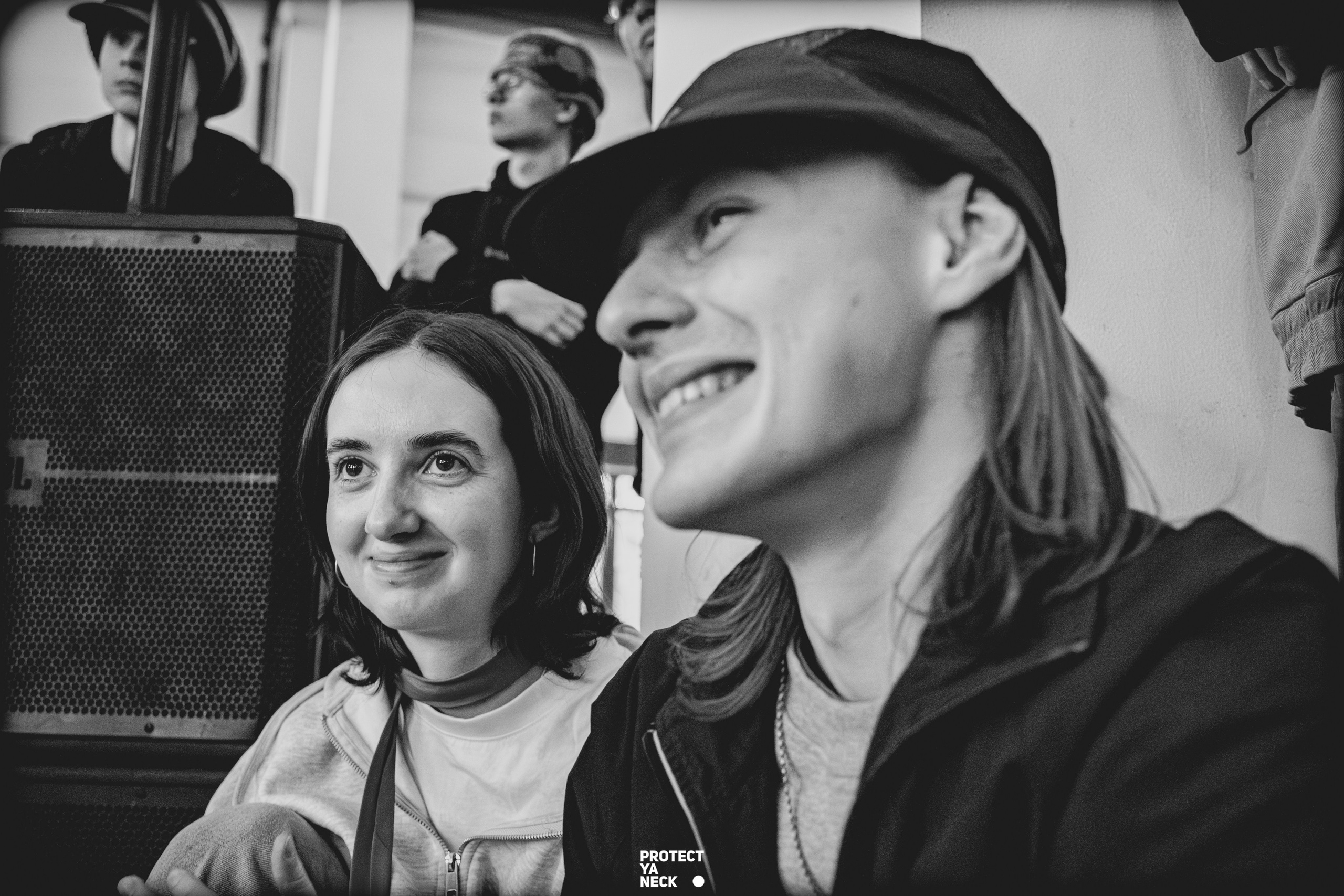 PROTECT YA NECK 22/03 (@youlovebu). Соня бу тебя сфоткала