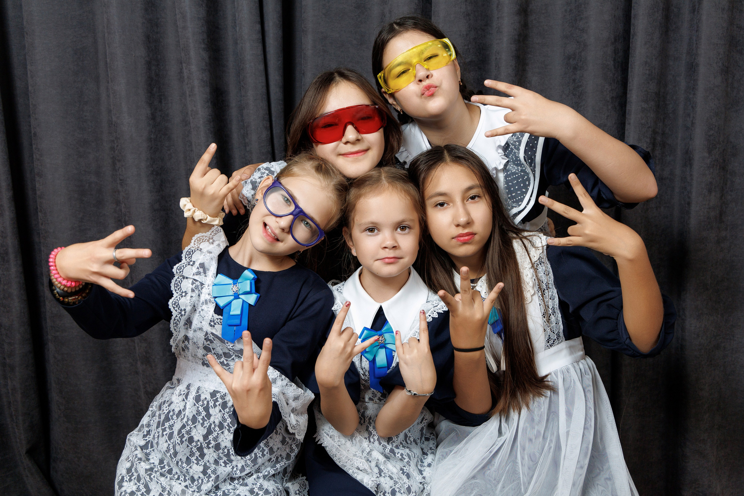 Выпускные альбомы. Akhmadeevmedia.ru