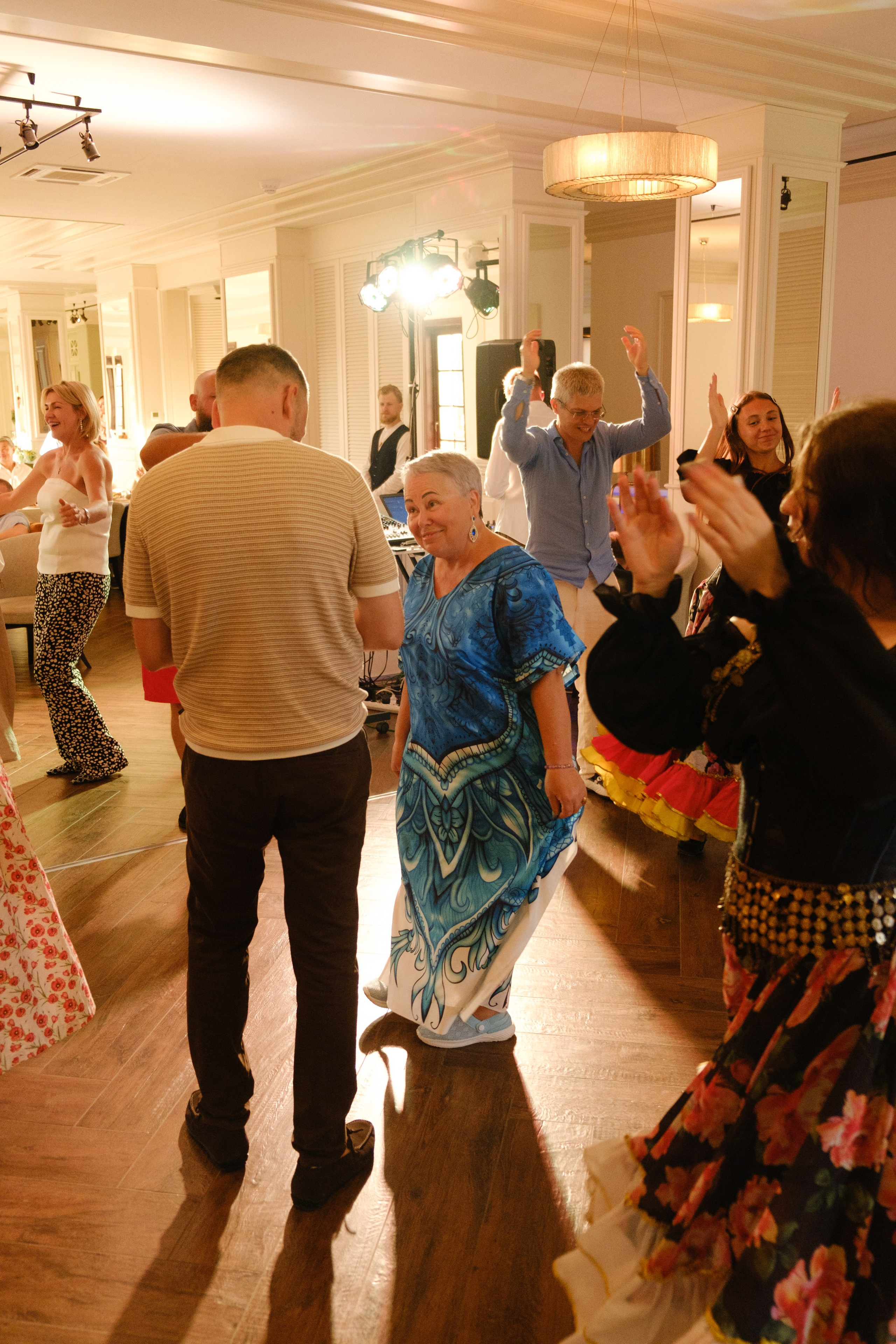 Фотограф на юбилей в Крыму | Съемка дня рождения | Илья Желдак. Профессиональная фотосъемка в Крыму. Натуральные эмоции и живые кадры. Забронируйте дату прямо сейчас!