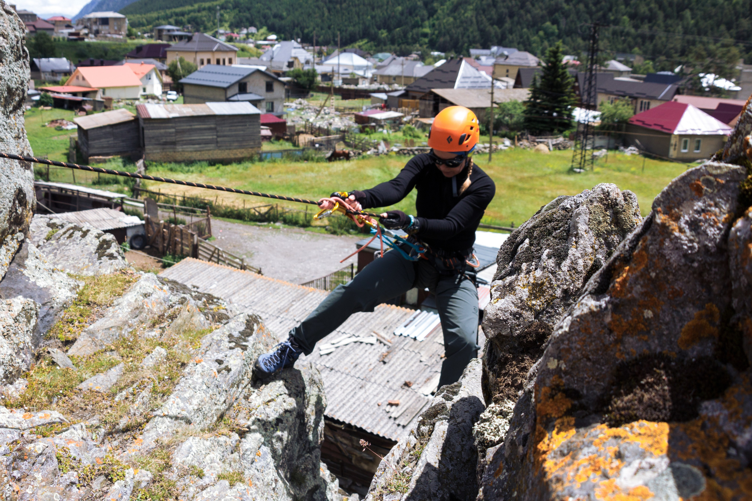 Тренировка на скалах в альплагере (Пример съемки). Фотограф Котий Даниил