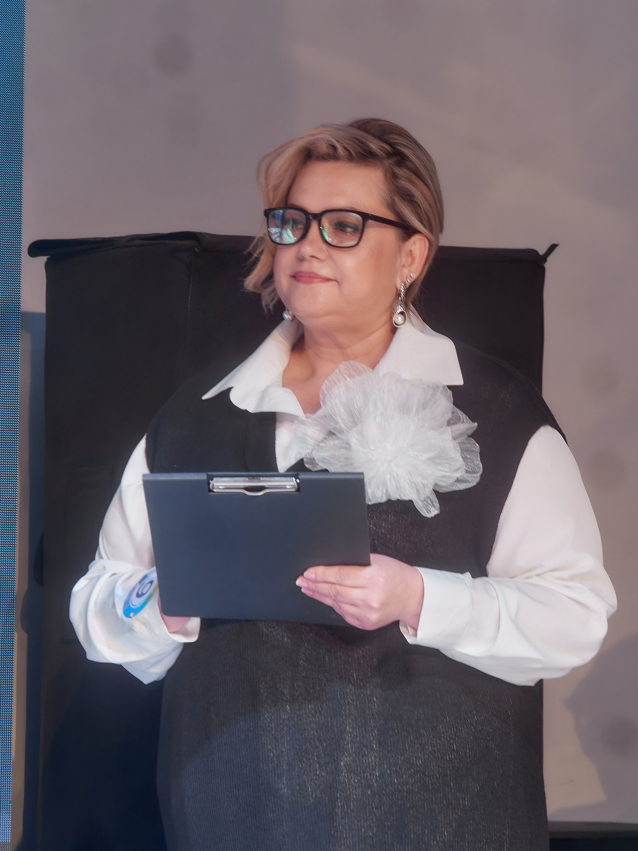 Блондинка Междуреченска. Семейный и детский фотограф в Междуреченск Олег Бамбульский