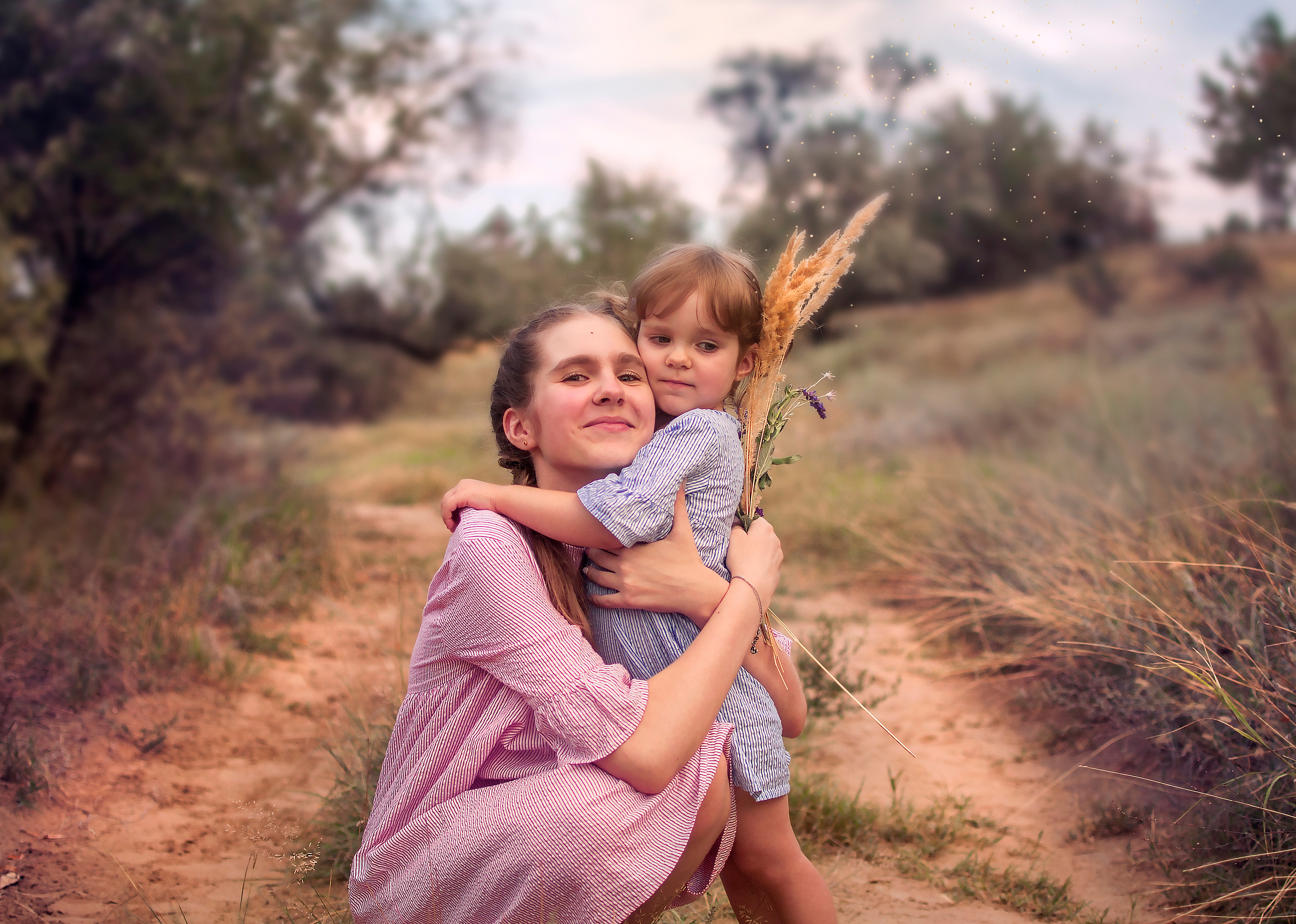 Прогулка сестренок. Семейный и детский фотограф в Москве Алена Прошкина