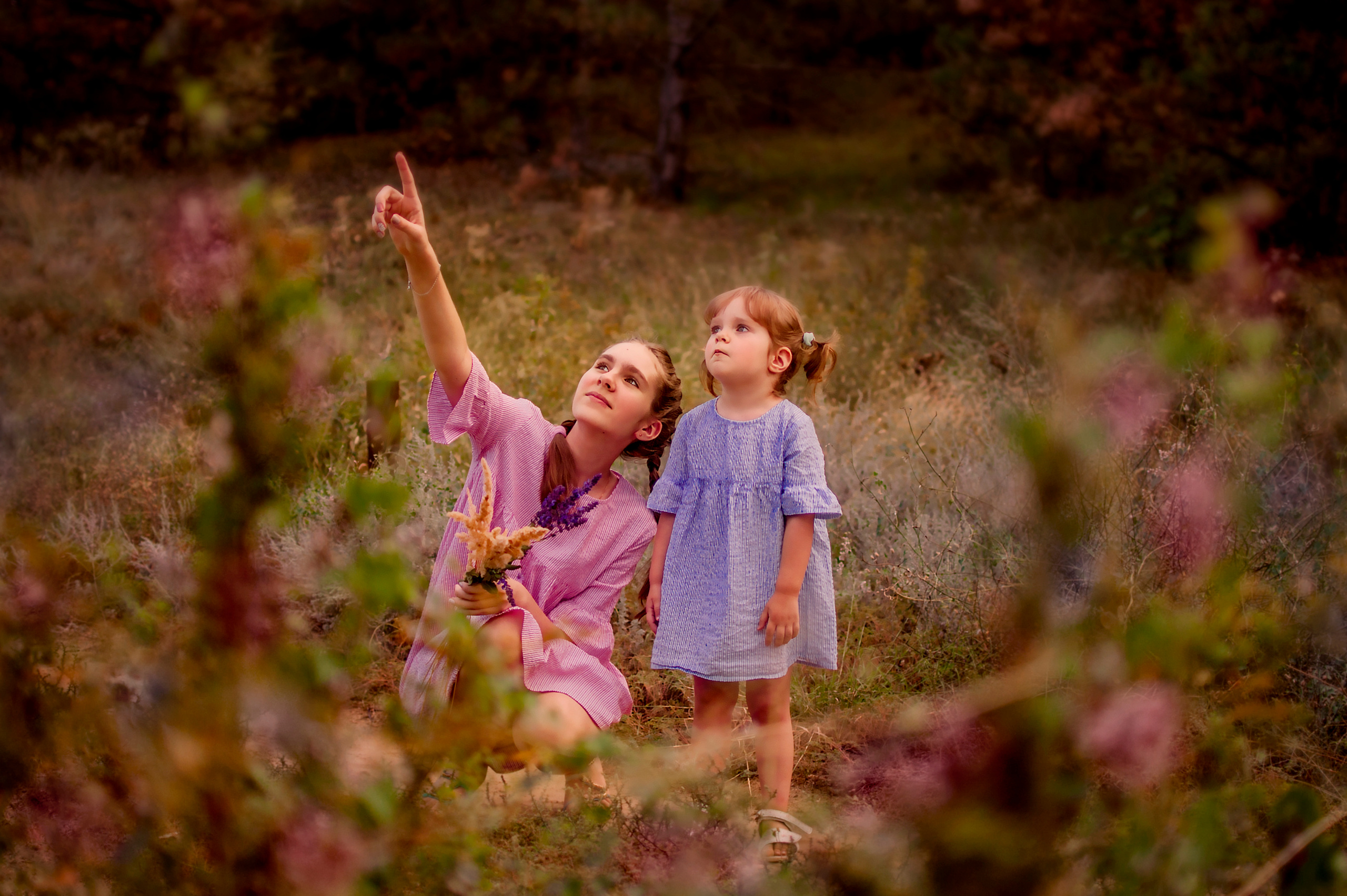 Прогулка сестренок. Семейный и детский фотограф в Москве Алена Прошкина