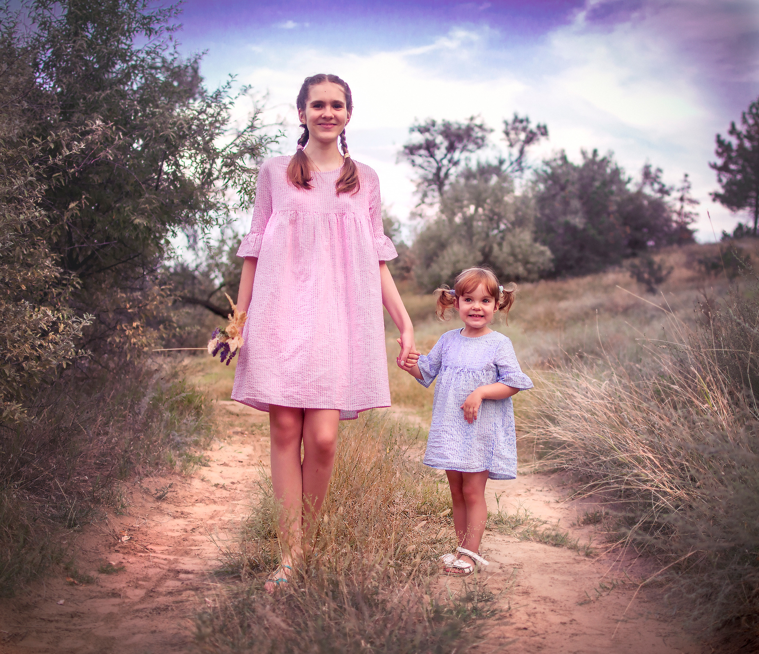 Прогулка сестренок. Семейный и детский фотограф в Москве Алена Прошкина