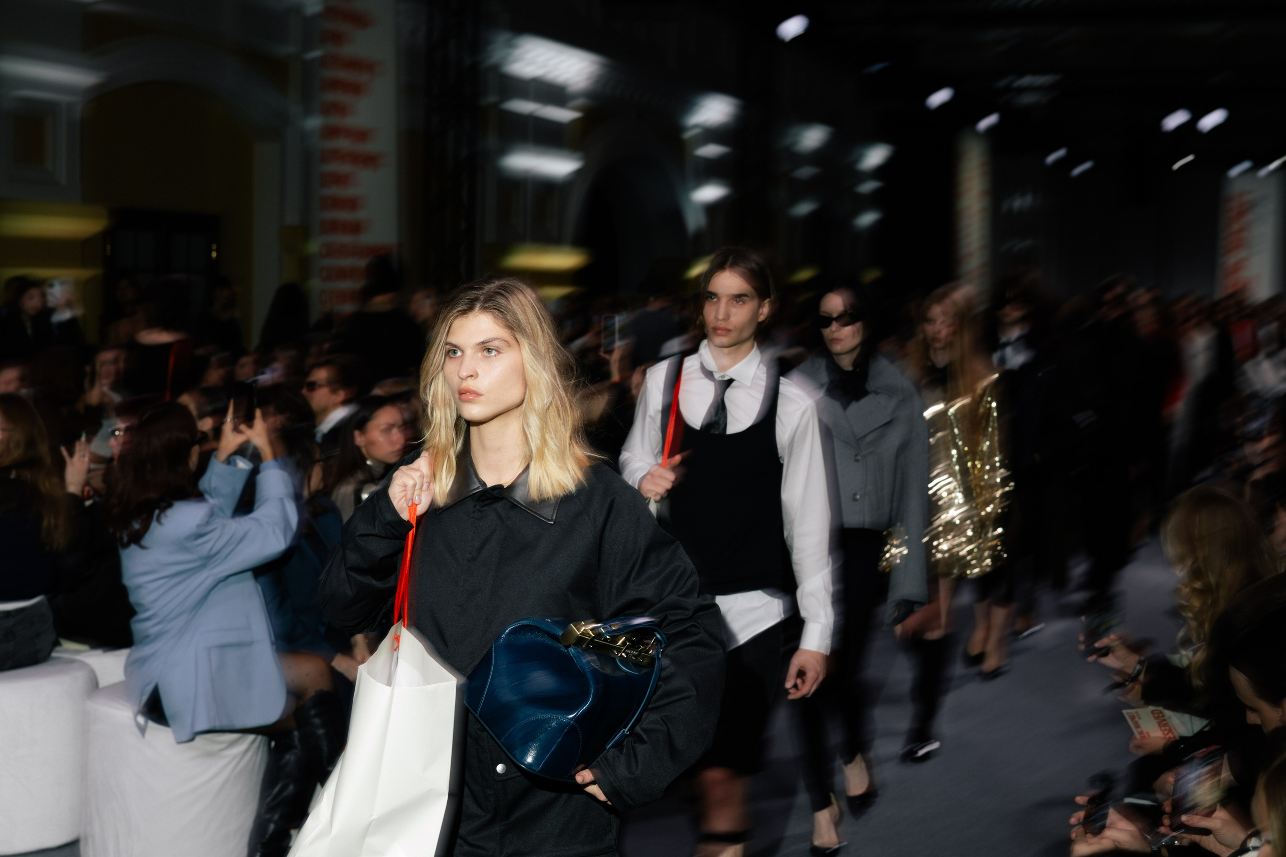 FASHION SHOW. Nikeli.mag