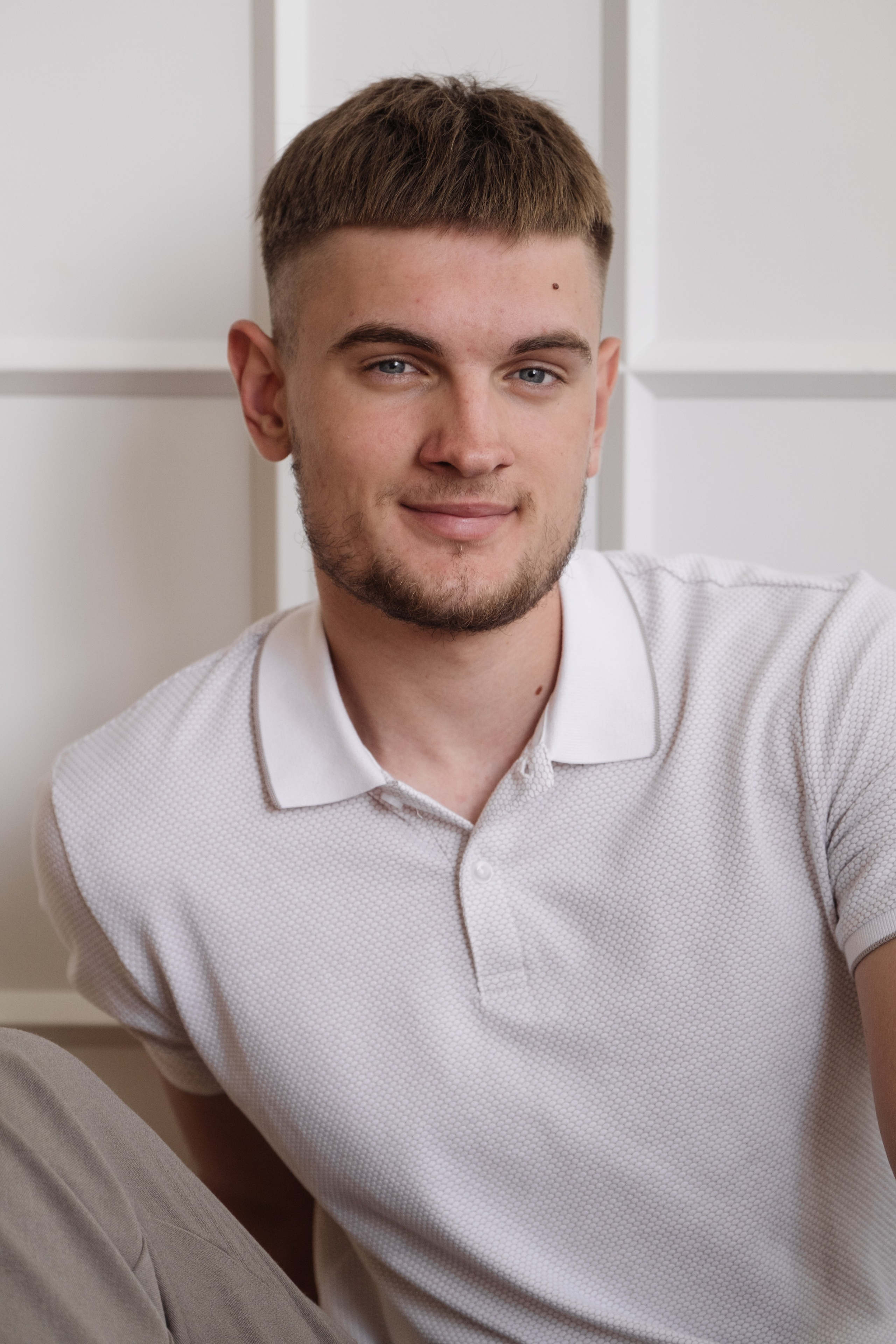 Владимир. Профессиональная фотосъемка в Крыму. Натуральные эмоции и живые кадры. Забронируйте дату прямо сейчас!