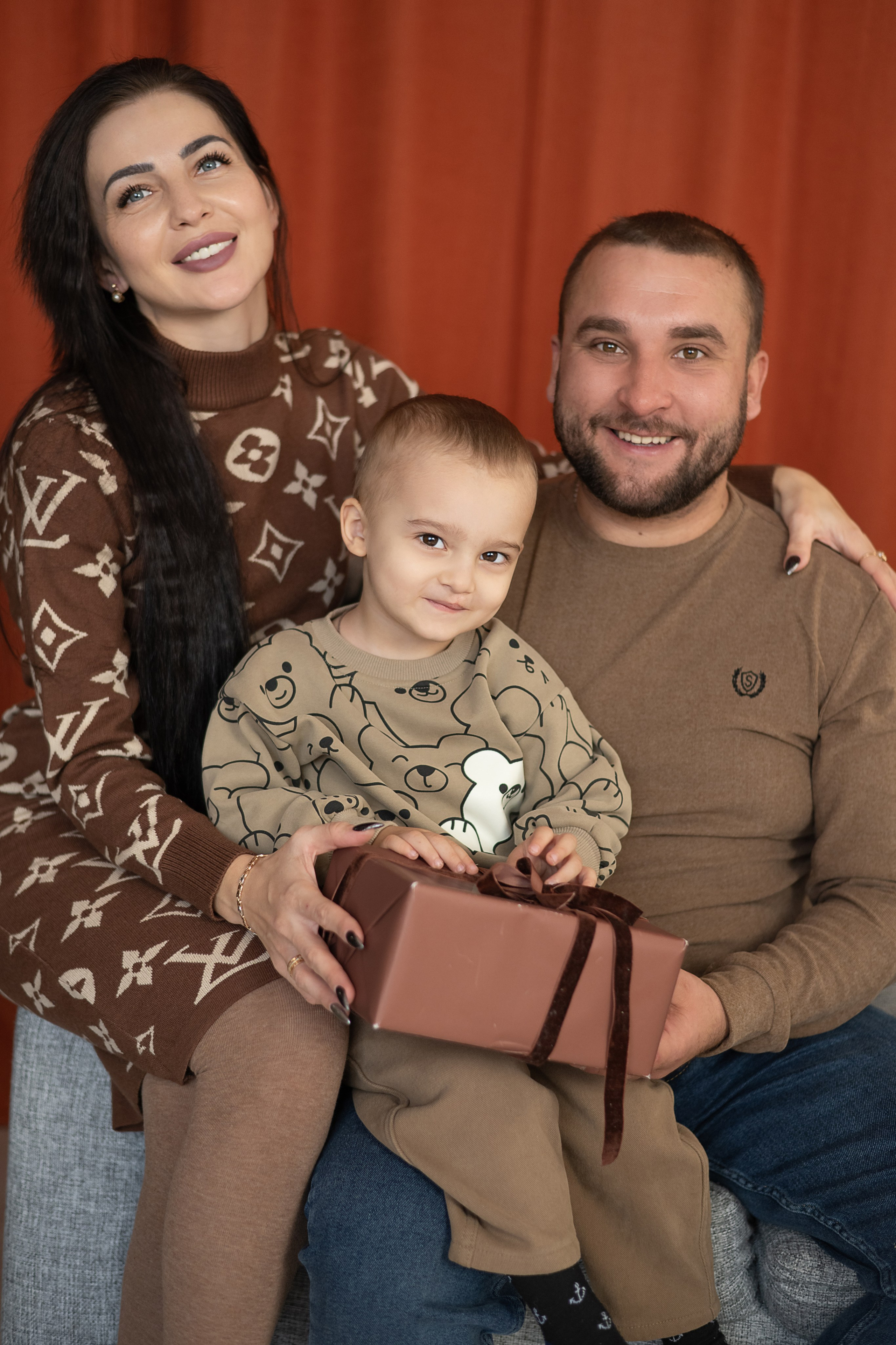 Семейная фотосессия Елена, Максим и Глеб студия «600». Свадебный и семейный фотограф в Ставрополе Евгения Кузьмичева