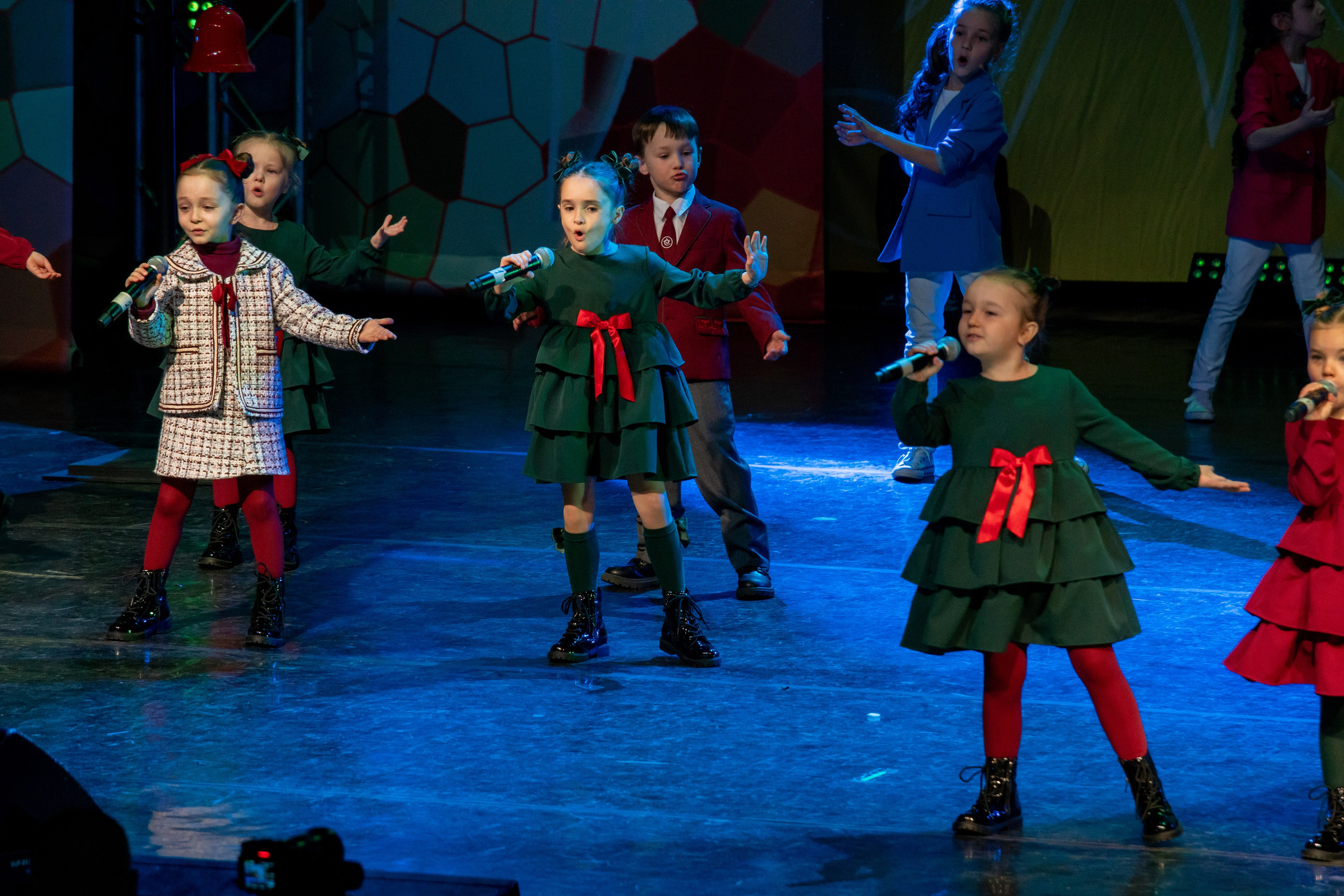 Съёмка концерта для Домисольки, большой концертный зал Космос. «Студия DRONAVT`s» — видеосъёмка и фотография г. Москва