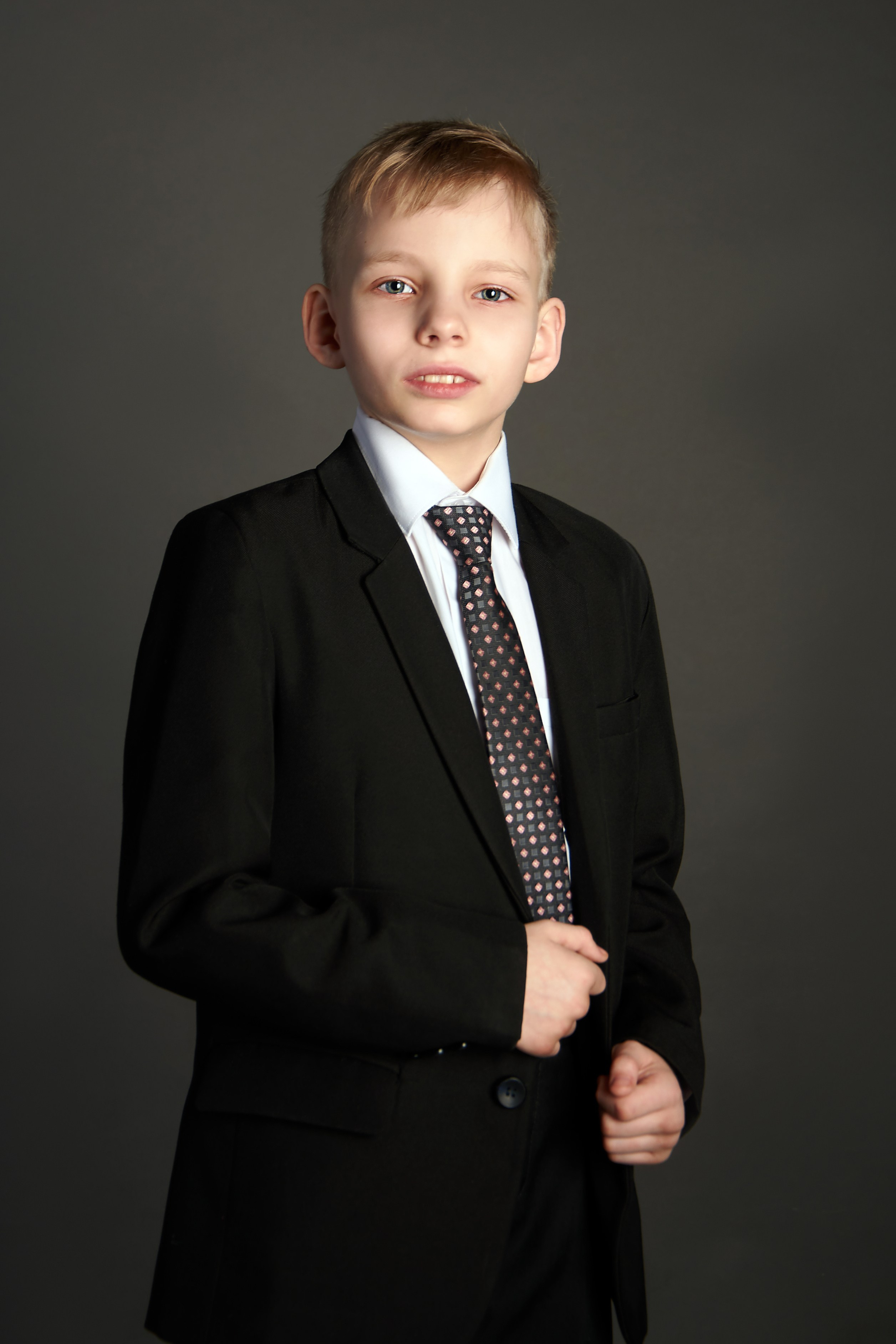 Портретная съемка в альбом. Лицей, 4-й класс. Ольга Чёкотова (Фотограф Кострома)