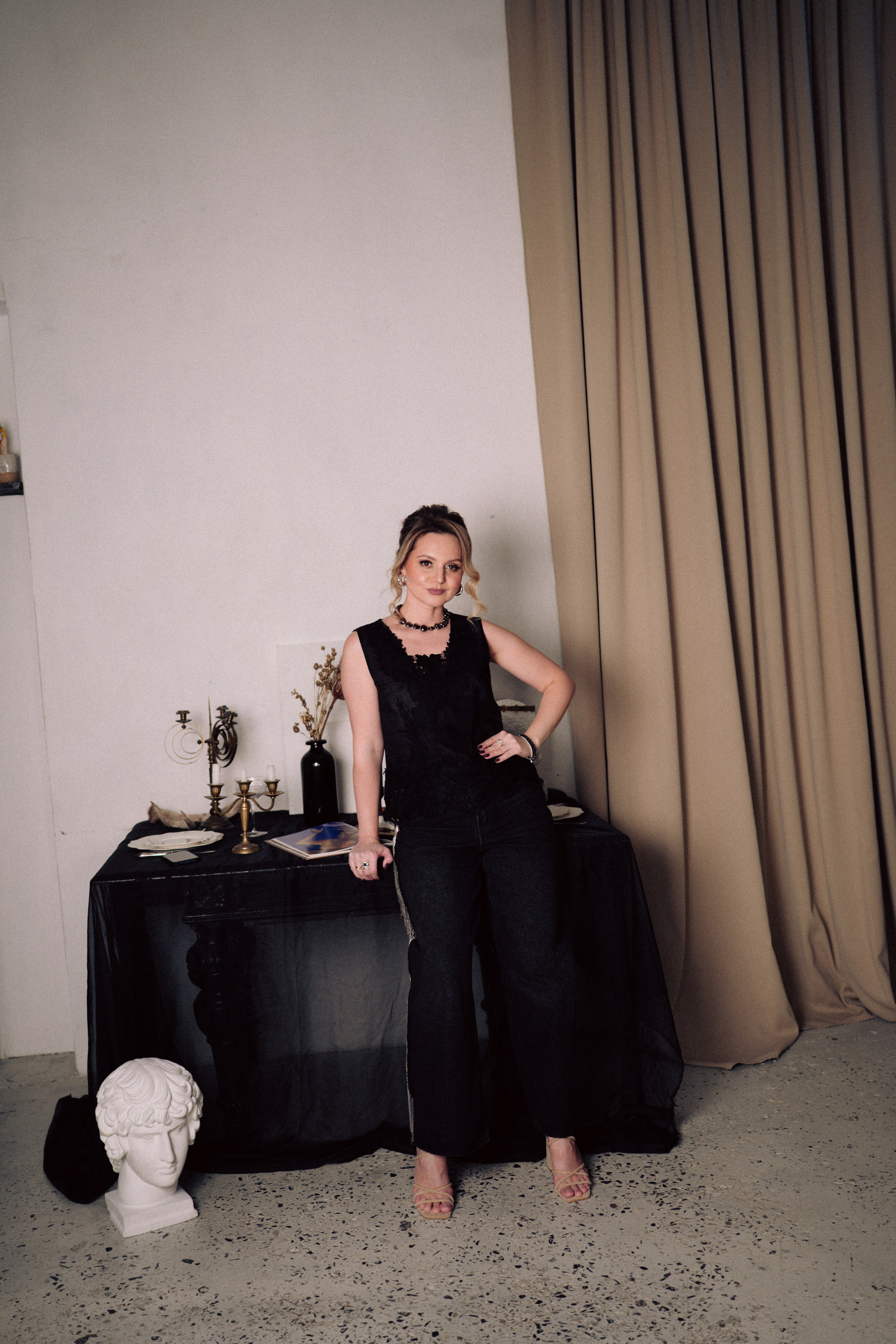 НОВОГОДНЯЯ ФОТОСЕСИИЯ В СТУДИИ ДЛЯ ДЕВУШКИ И ПРОГУЛКА ПО ЧЕРНЫШЕВСКОЙ. Профессиональный фотограф, Санкт-Петербург — Виктория Богомолова