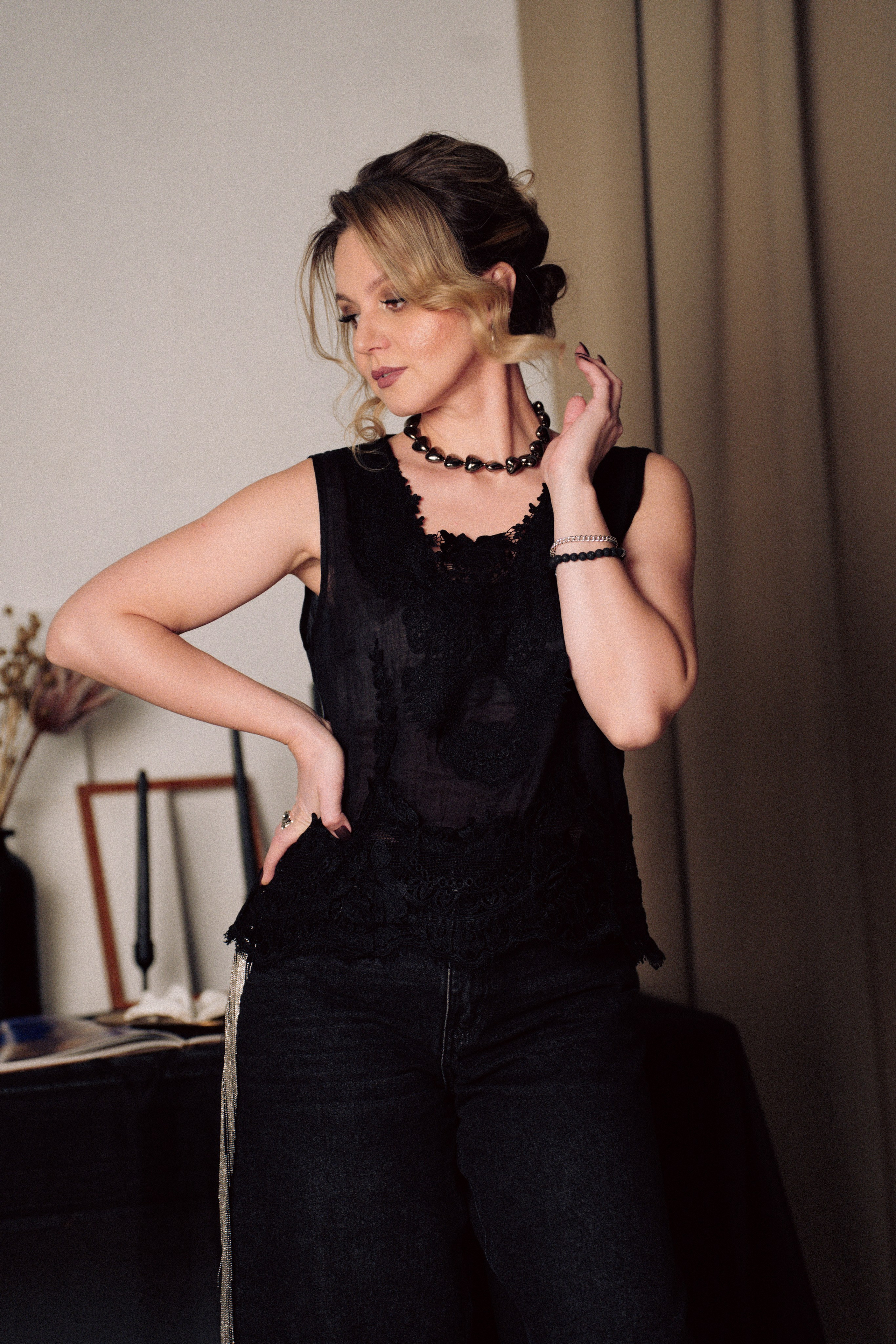 НОВОГОДНЯЯ ФОТОСЕСИИЯ В СТУДИИ ДЛЯ ДЕВУШКИ И ПРОГУЛКА ПО ЧЕРНЫШЕВСКОЙ. Профессиональный фотограф, Санкт-Петербург — Виктория Богомолова