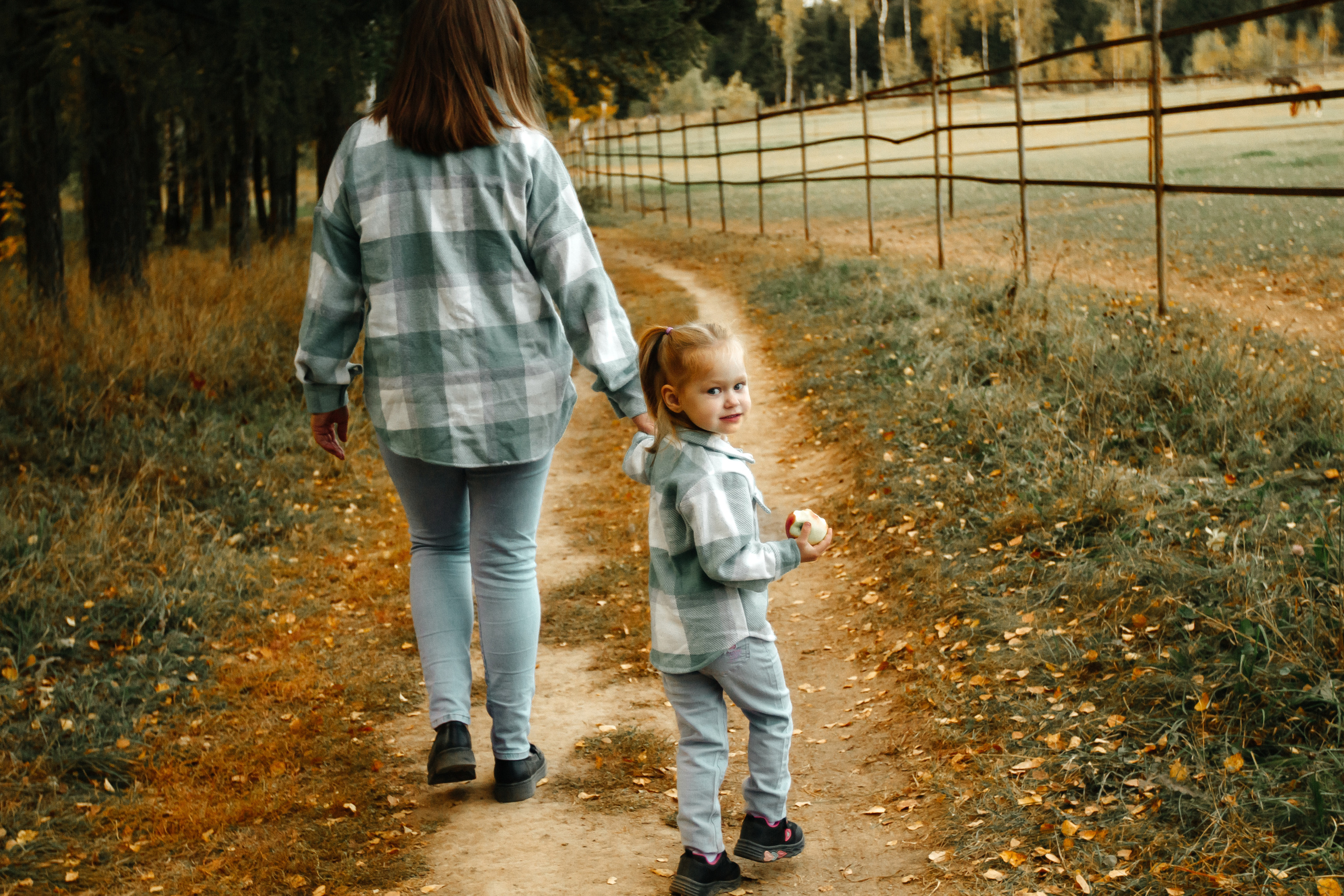 Осенняя прогулка. Колесникова Татьяна. Фотограф новорожденных Щёлково, Москва, Королев
