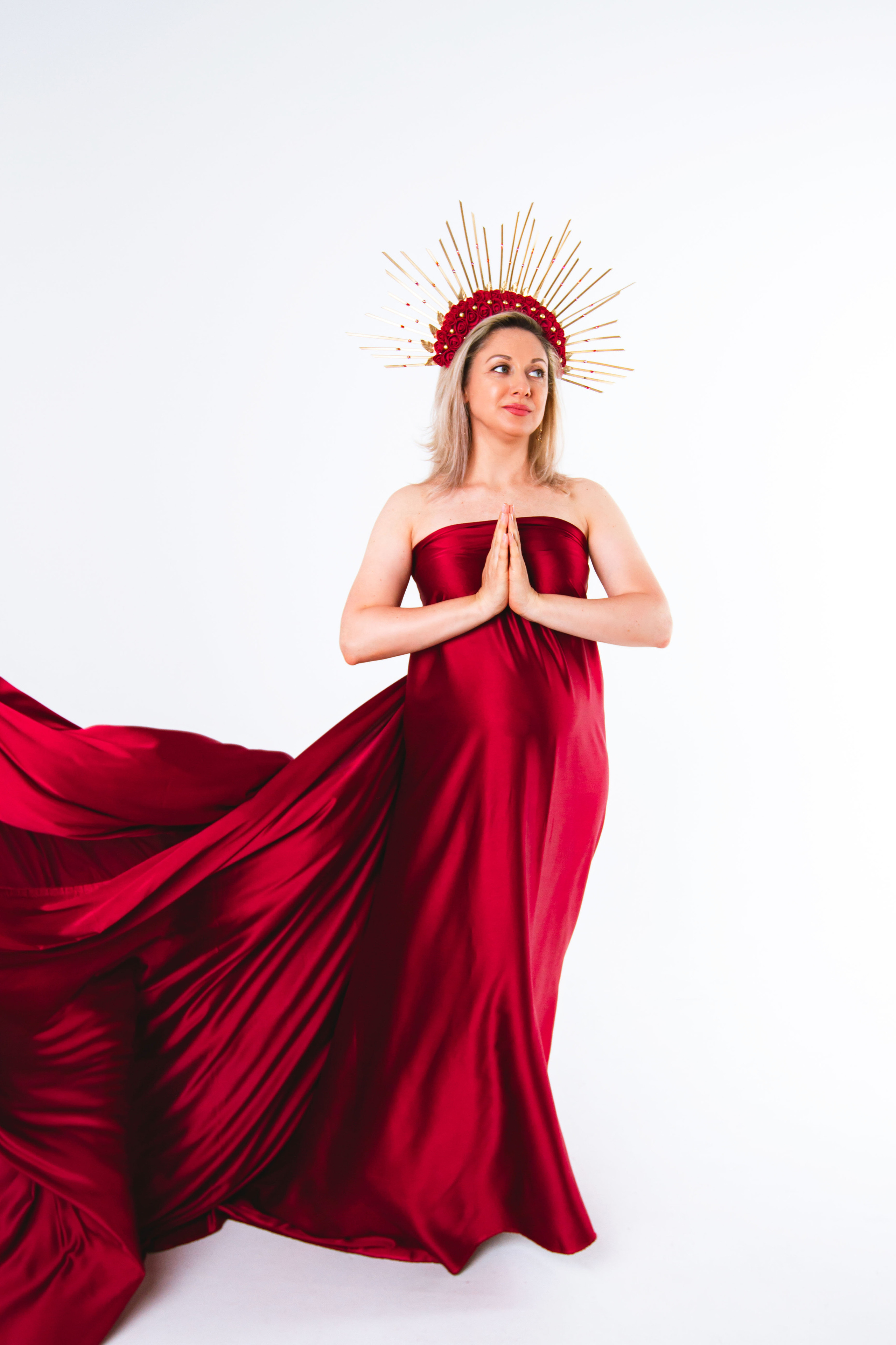 В летящих тканях. Колесникова Татьяна. Фотограф новорожденных Щёлково, Москва, Королев