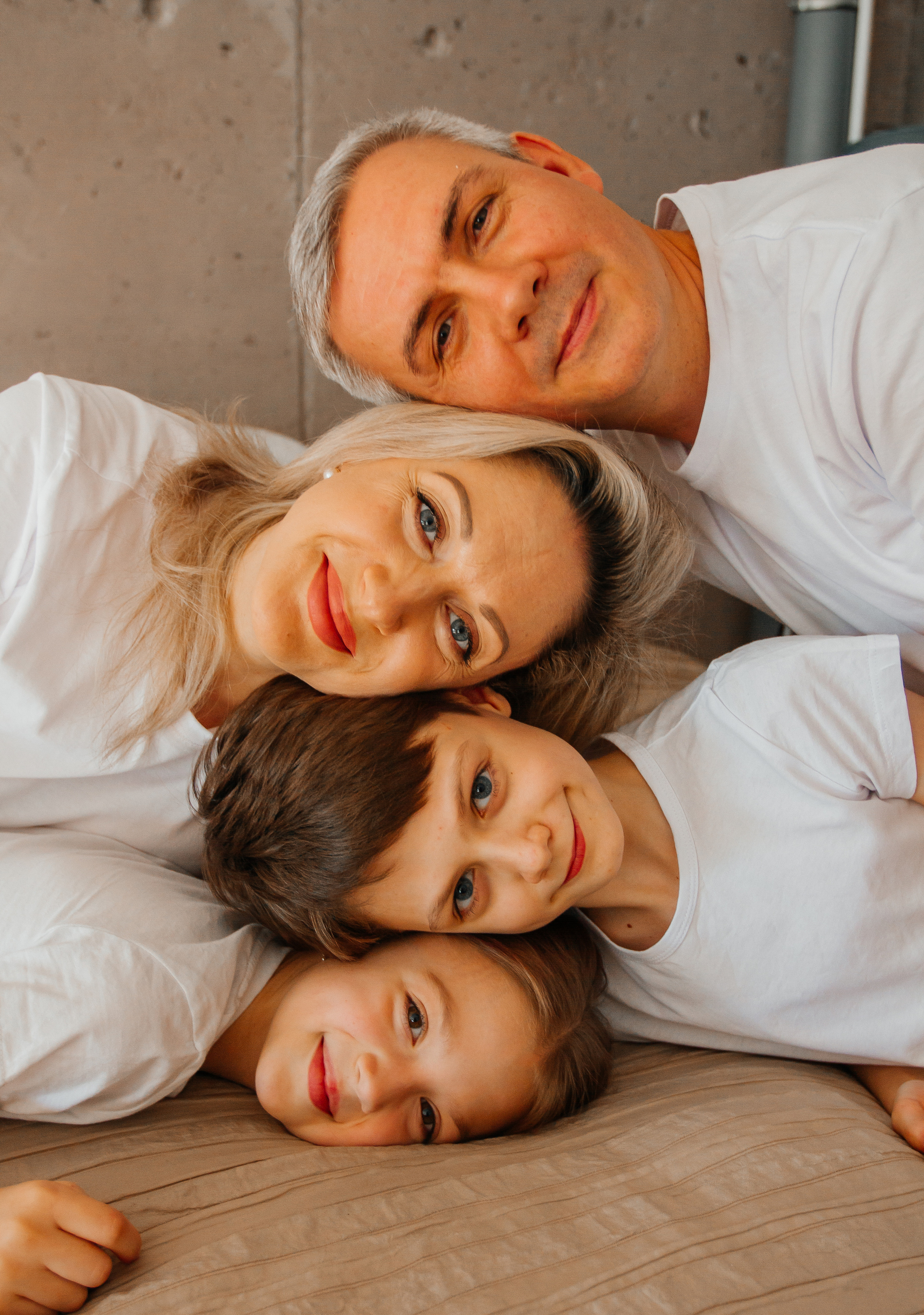 Семья Солониных в студии. Колесникова Татьяна. Фотограф новорожденных Щёлково, Москва, Королев