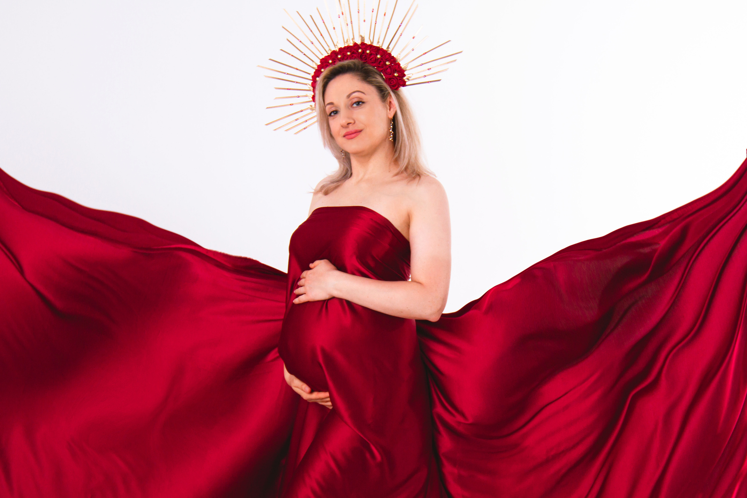 В летящих тканях. Колесникова Татьяна. Фотограф новорожденных Щёлково, Москва, Королев