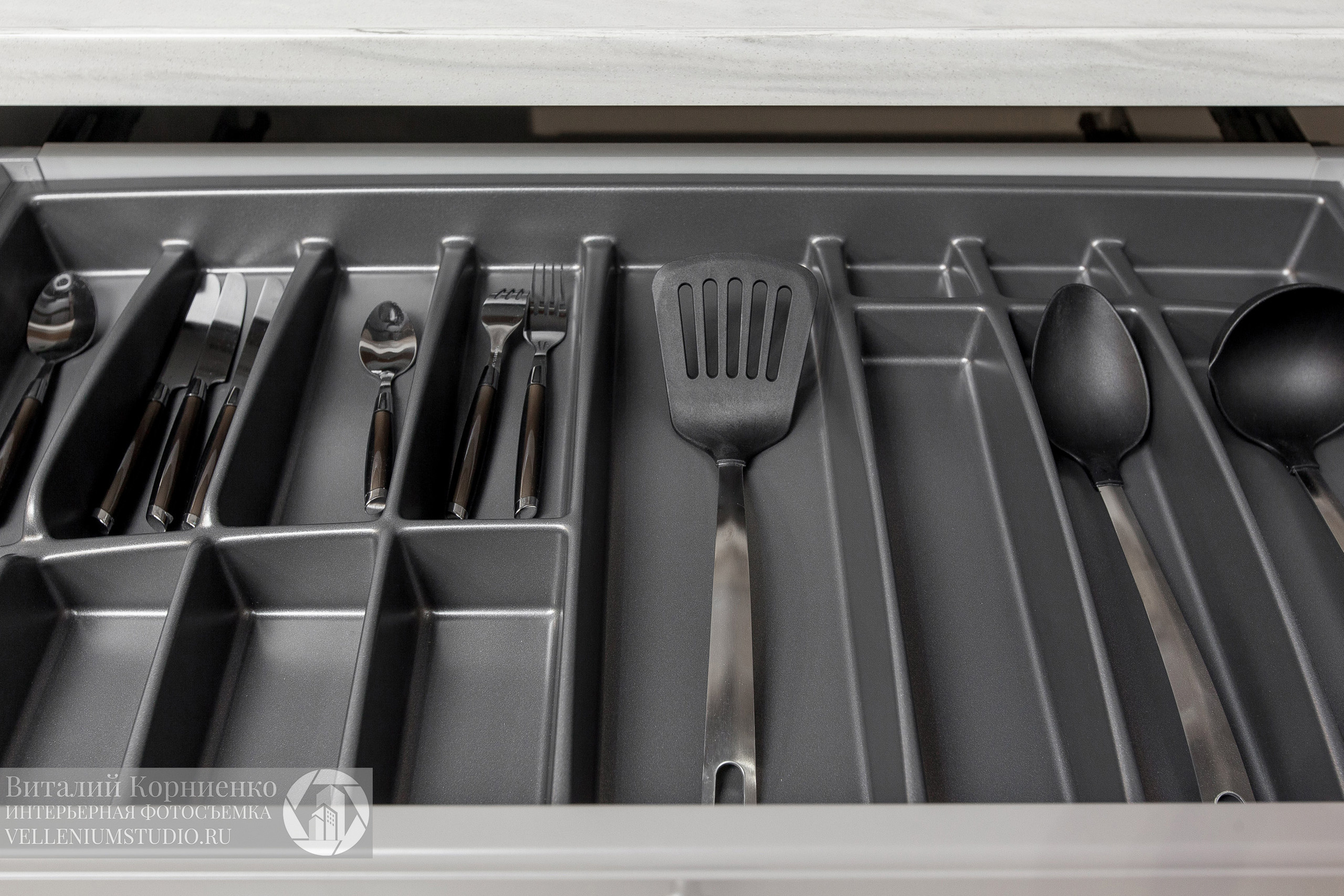 Фотосъемка кухонь в салоне мебели. Интерьерный фотограф Краснодар: профессионально по доступным ценам