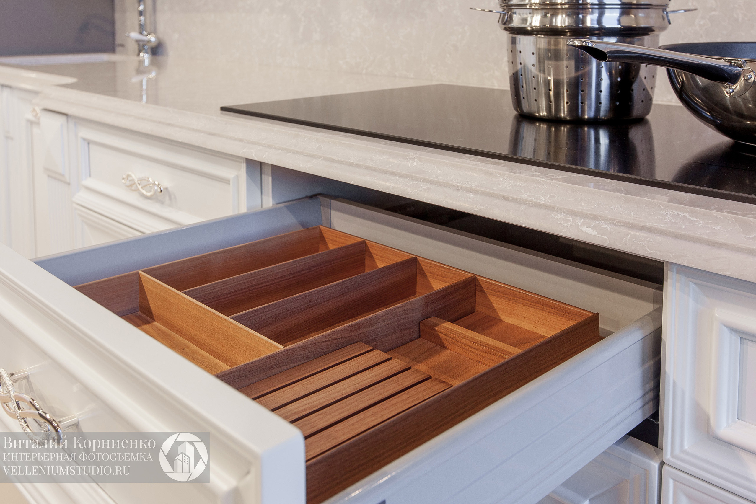 Фотосъемка кухонь в салоне мебели. Интерьерный фотограф Краснодар: профессионально по доступным ценам