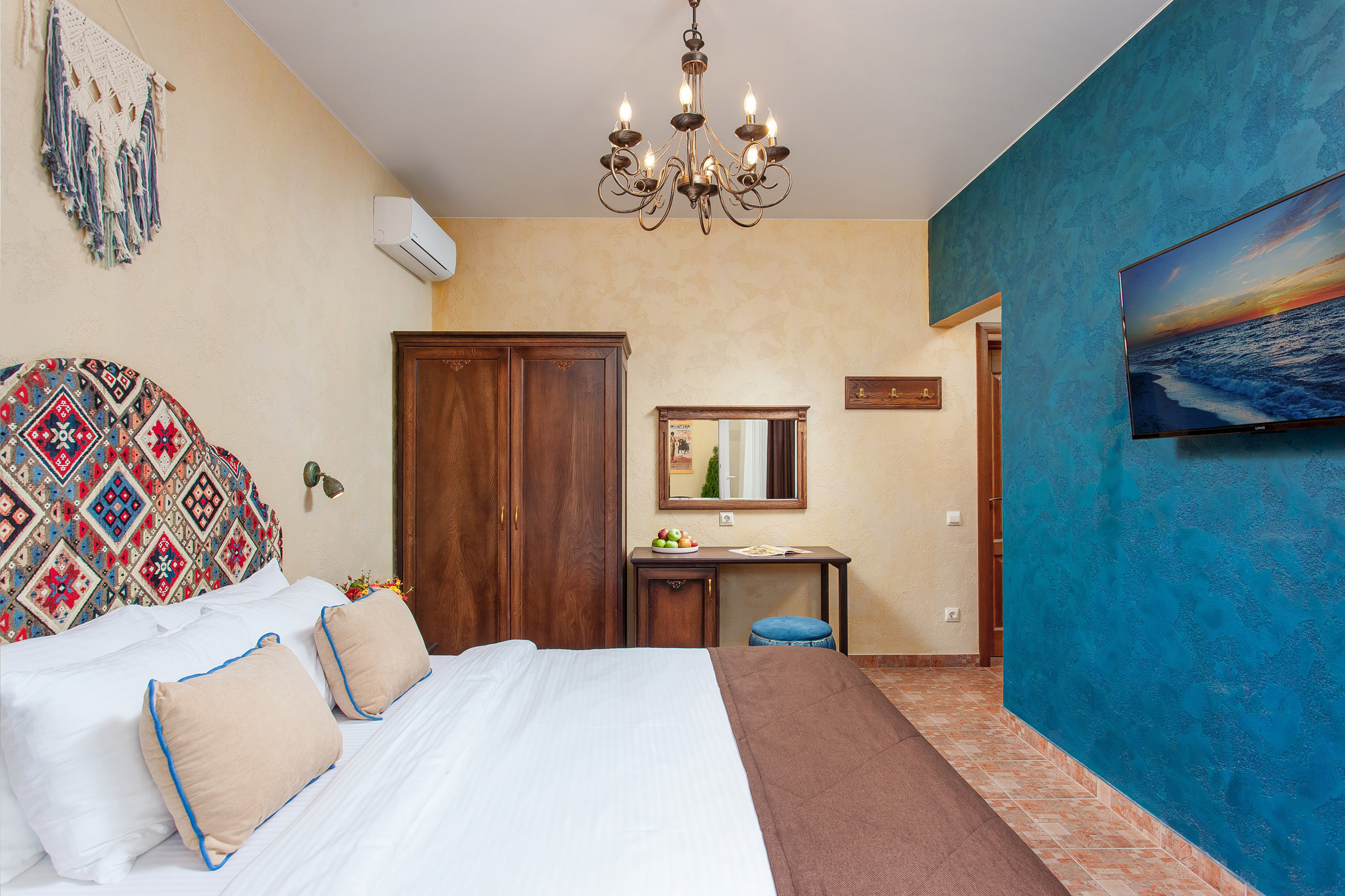 Boutique Hotel Gaudi. Интерьерный фотограф Краснодар: профессионально по доступным ценам