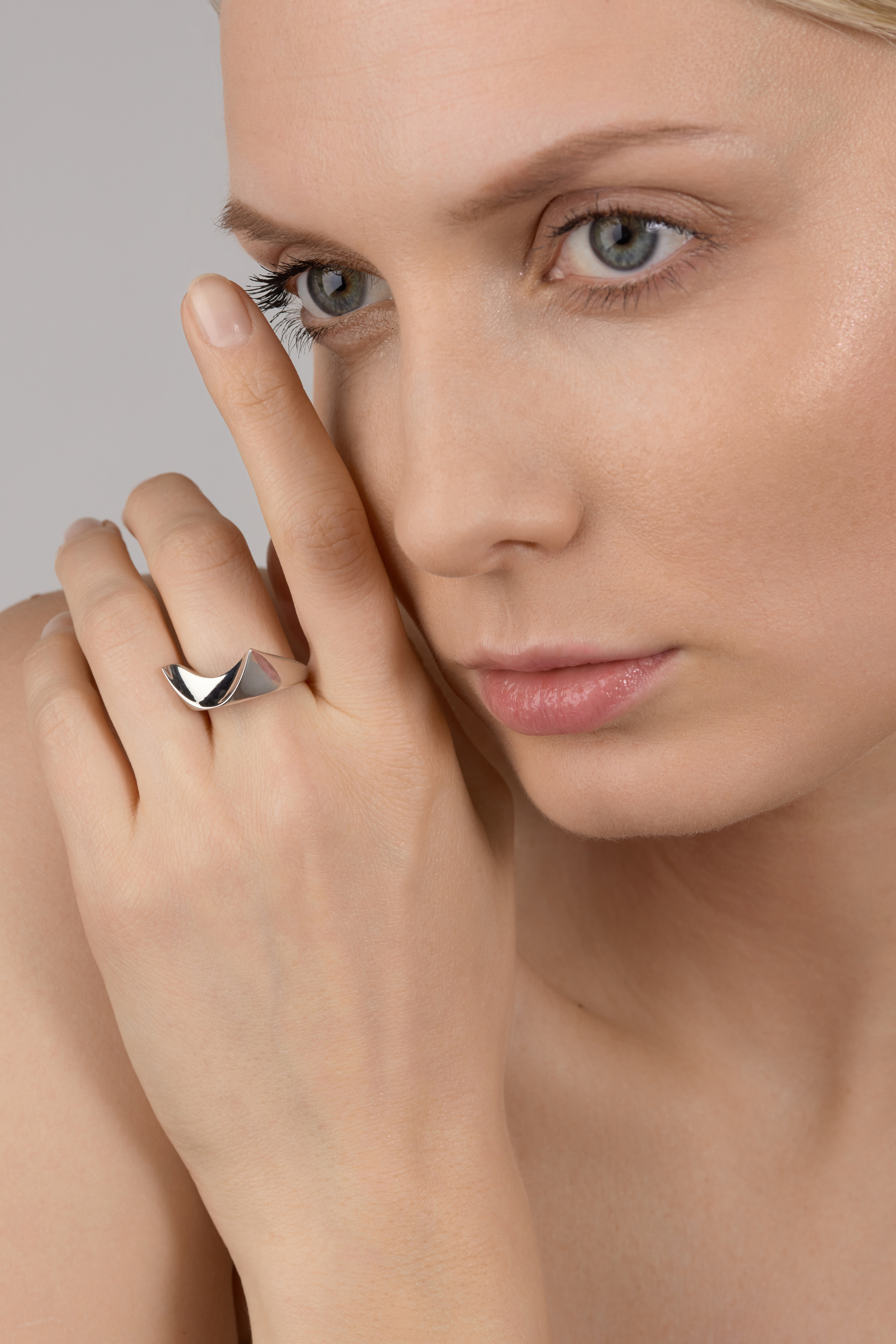 Съемка каталога ювелирных изделий на модели. Фотограф Федор Захаров