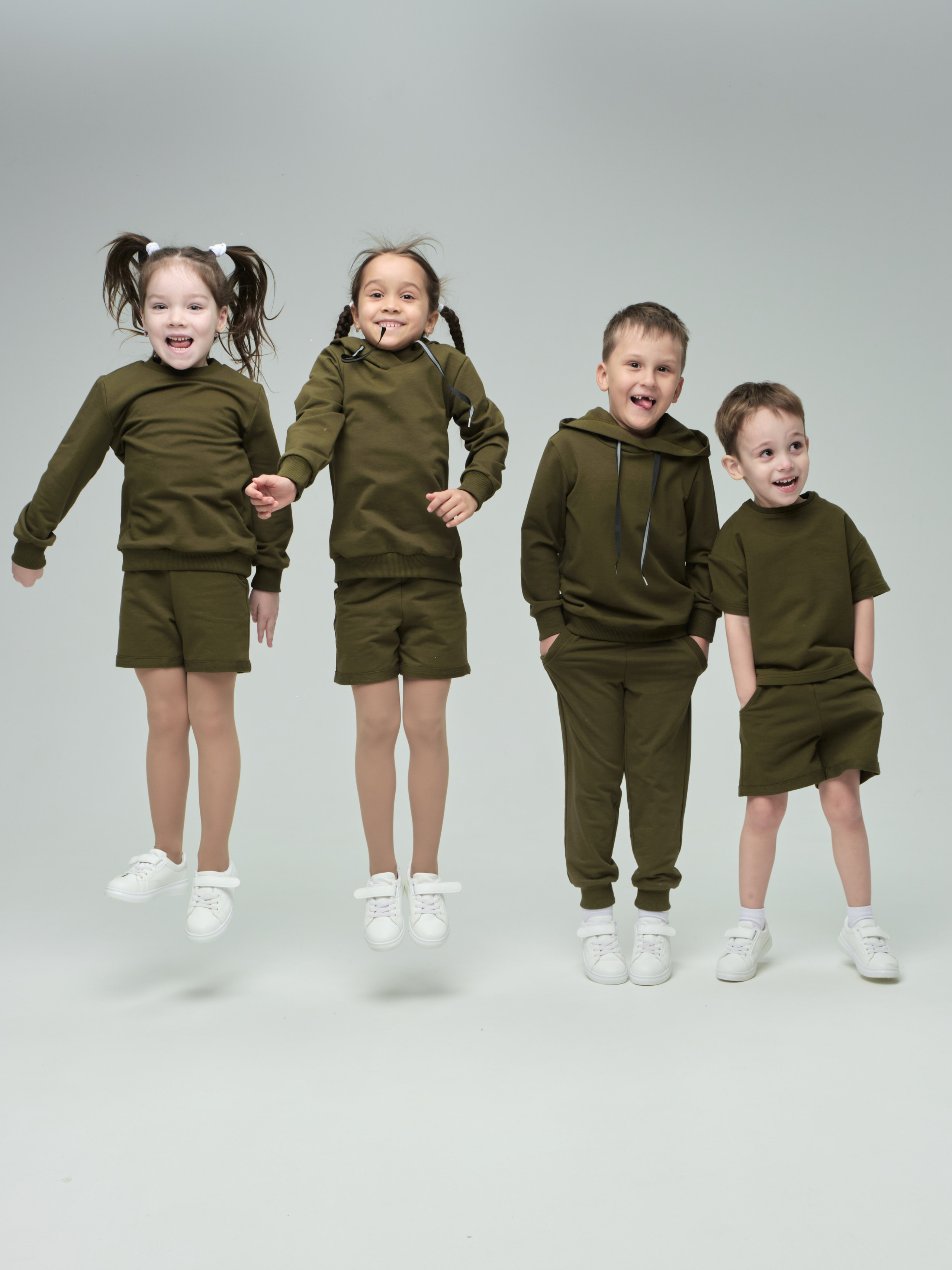 Рекламная съемка одежды. Фотограф Федор Захаров