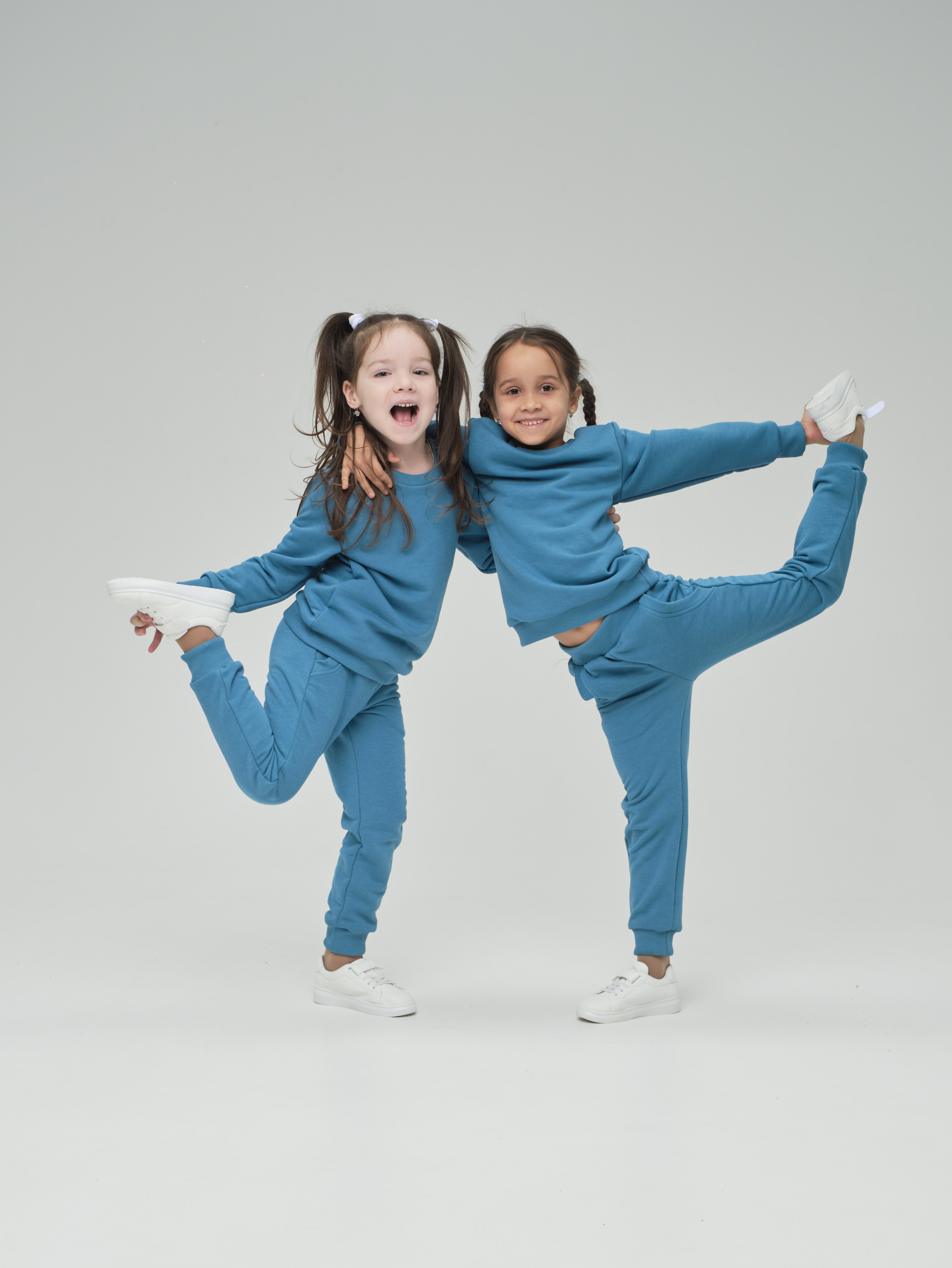 Рекламная съемка одежды. Фотограф Федор Захаров