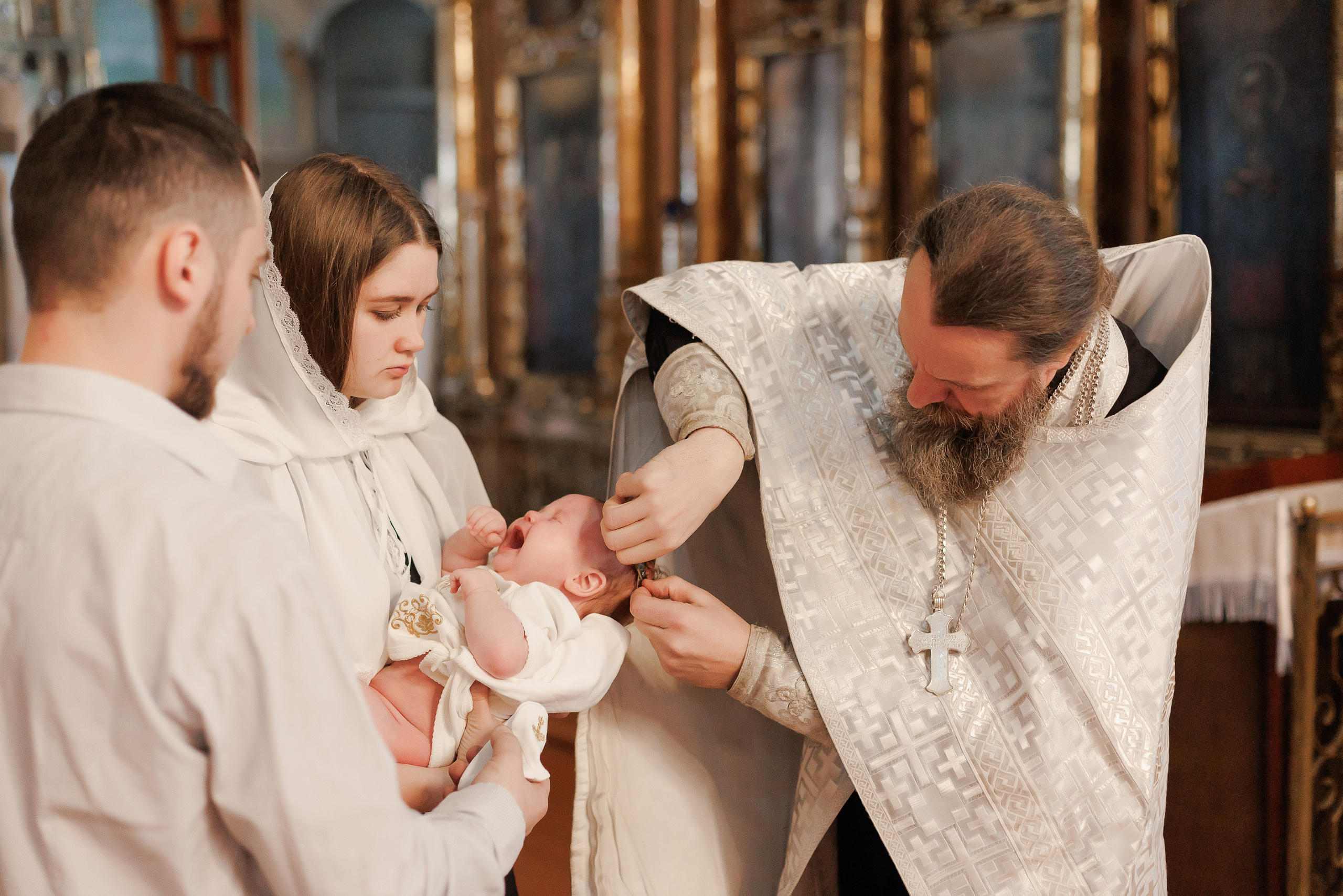 Фотосессия крещения и венчания в храмах Твери. Свадебный и семейный фотограф в Твери и Тверской области