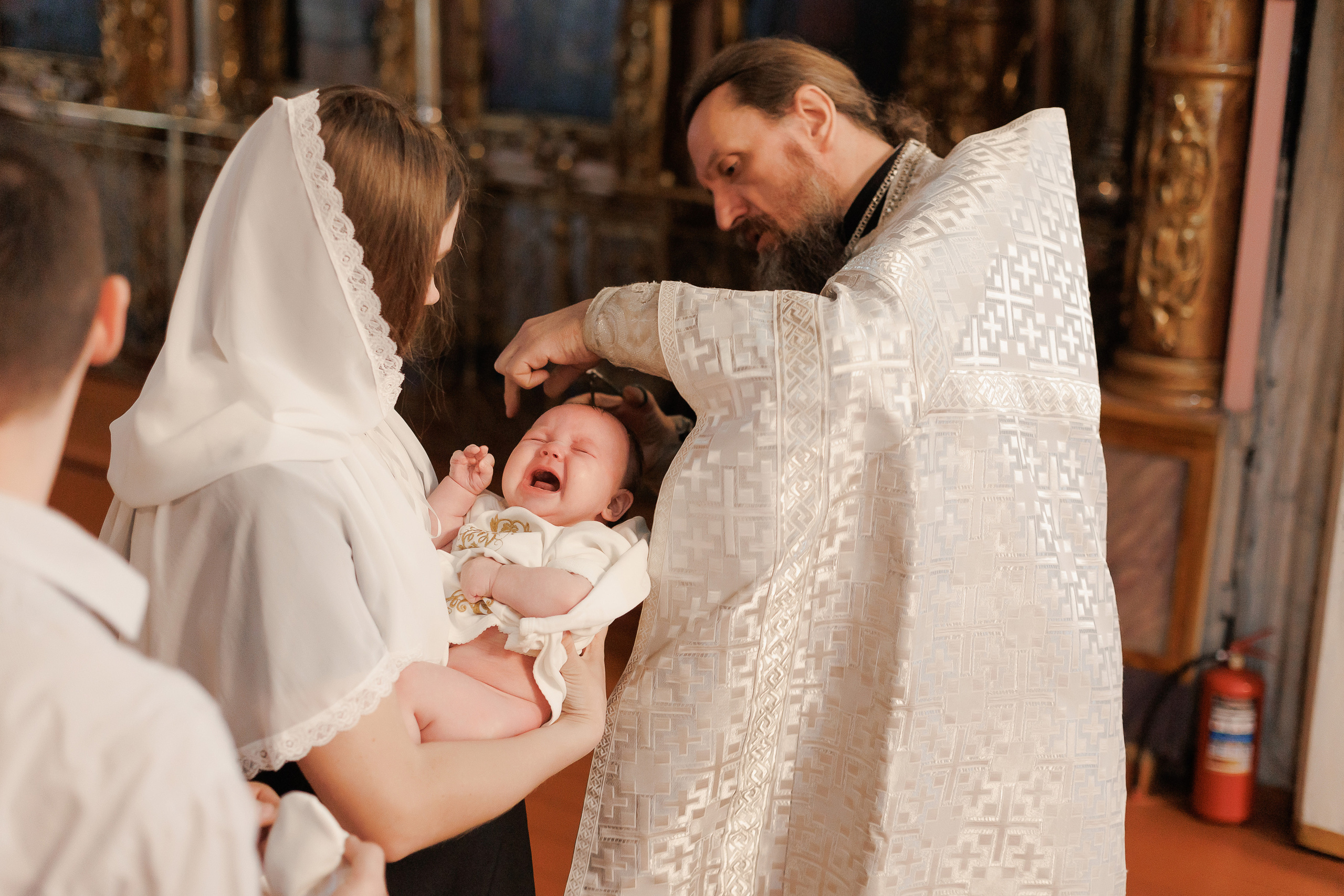 Фотосессия крещения и венчания в храмах Твери. Свадебный и семейный фотограф в Твери и Тверской области