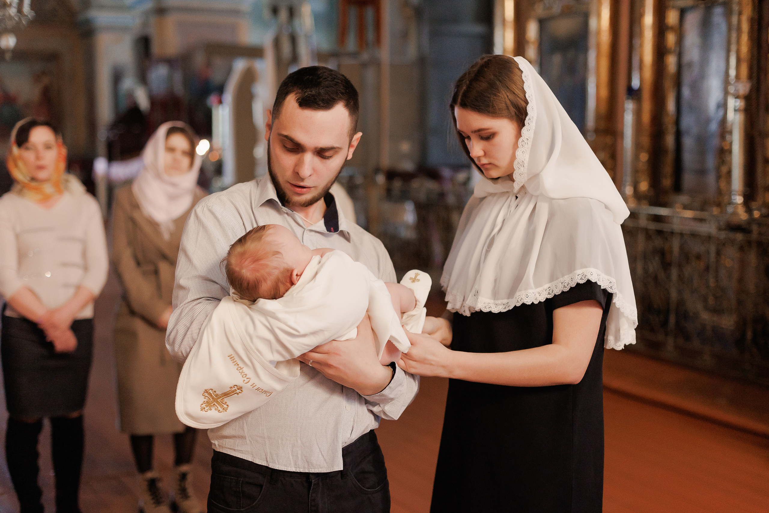 Фотосессия крещения и венчания в храмах Твери. Свадебный и семейный фотограф в Твери и Тверской области