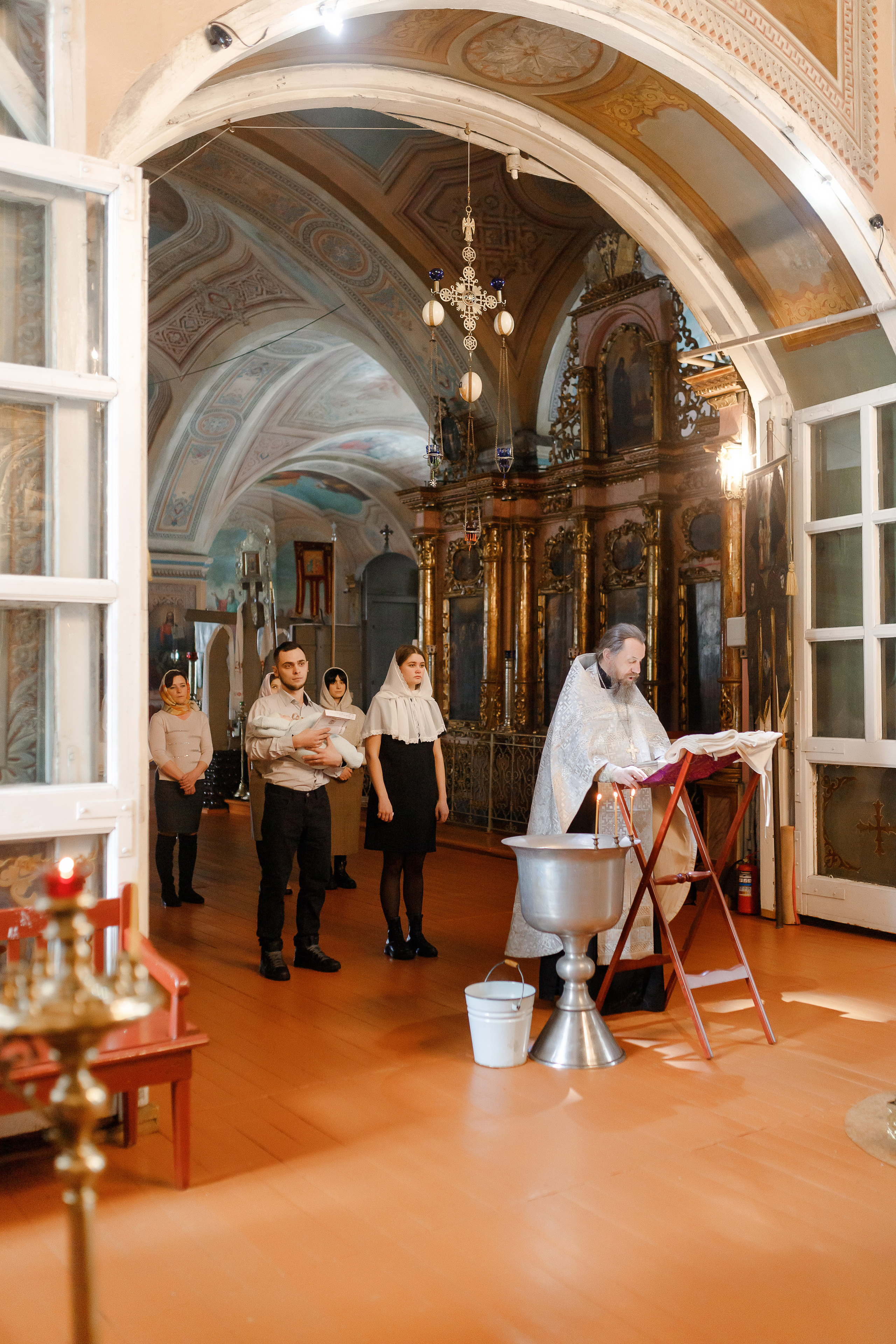 Фотосессия крещения и венчания в храмах Твери. Свадебный и семейный фотограф в Твери и Тверской области