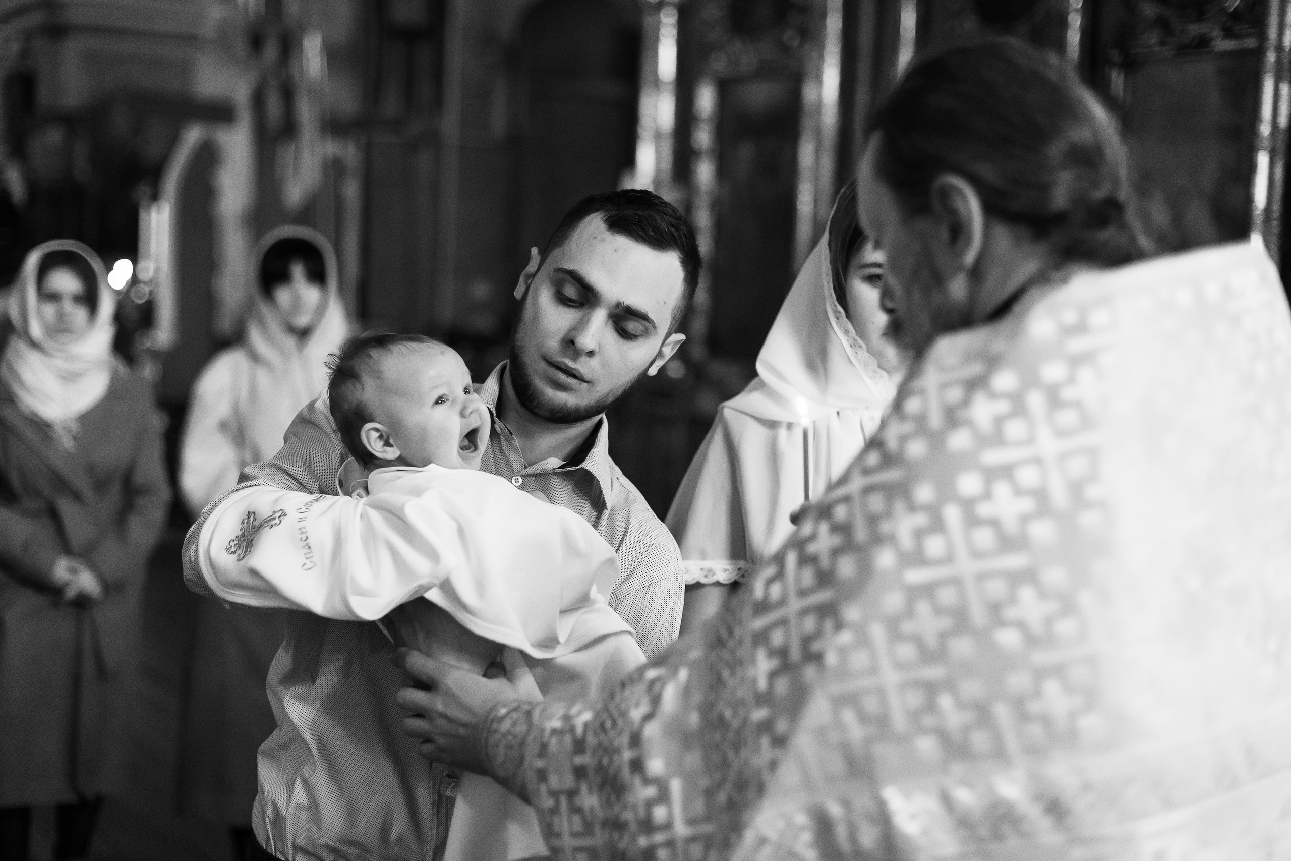 Фотосессия крещения и венчания в храмах Твери. Свадебный и семейный фотограф в Твери и Тверской области