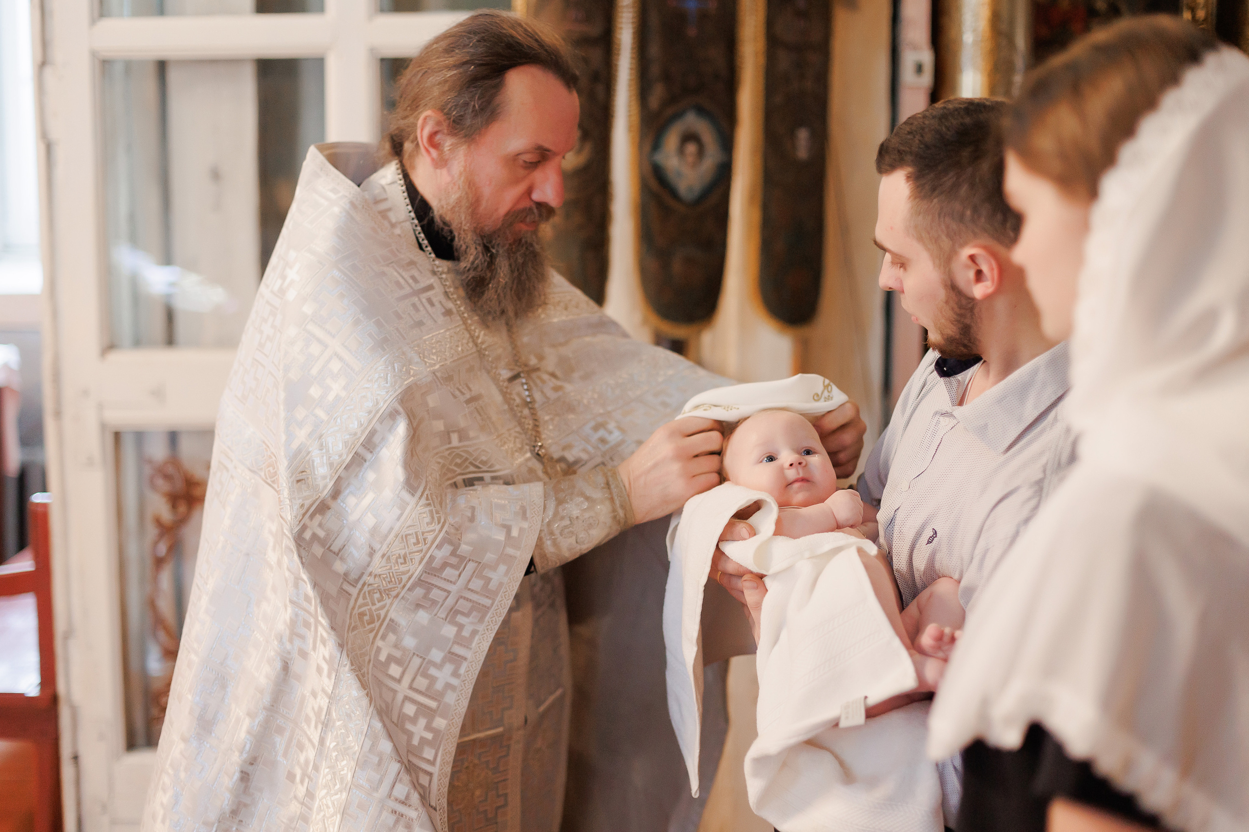Фотосессия крещения и венчания в храмах Твери. Свадебный и семейный фотограф в Твери и Тверской области