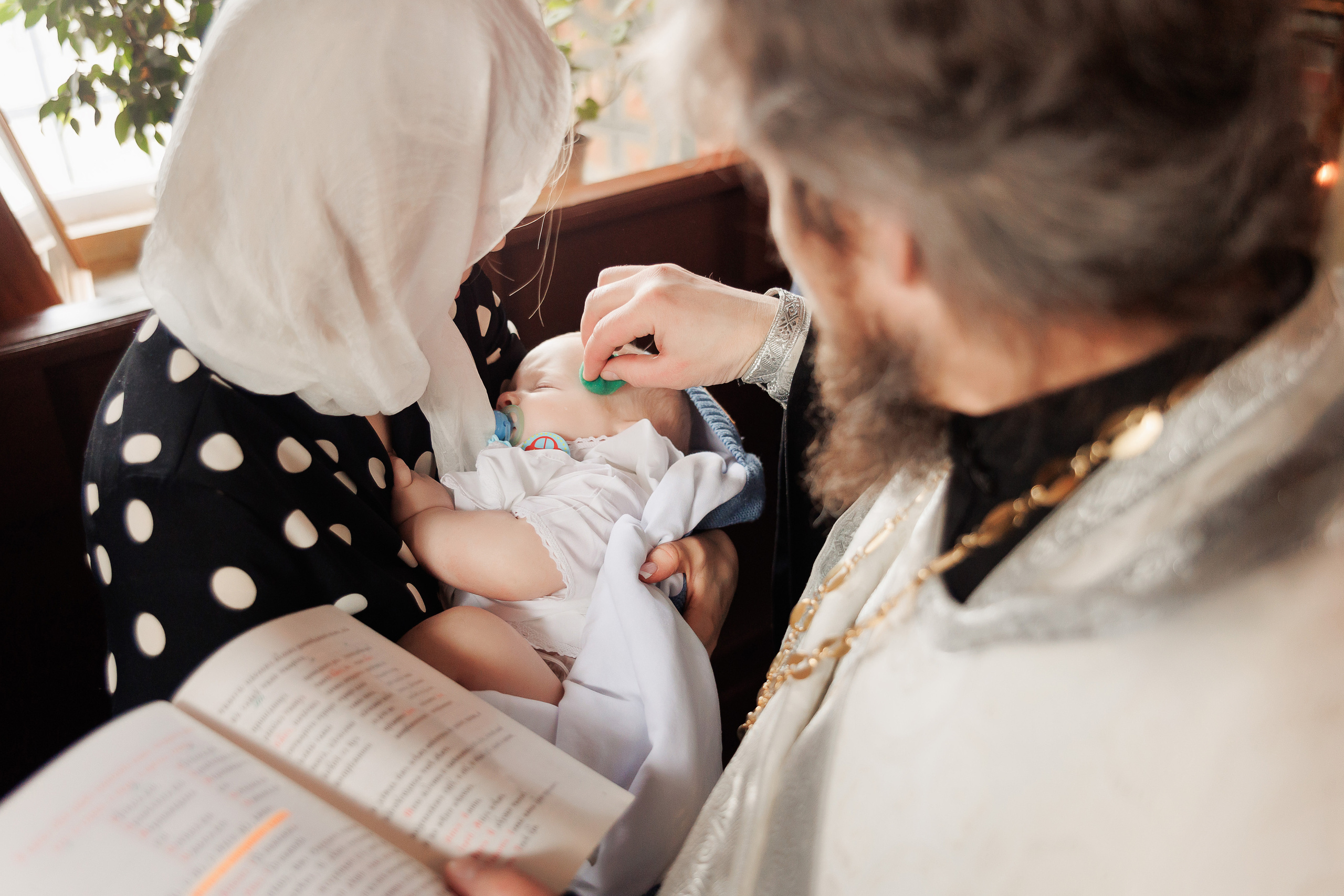 Фотосессия крещения и венчания в храмах Твери. Свадебный и семейный фотограф в Твери и Тверской области