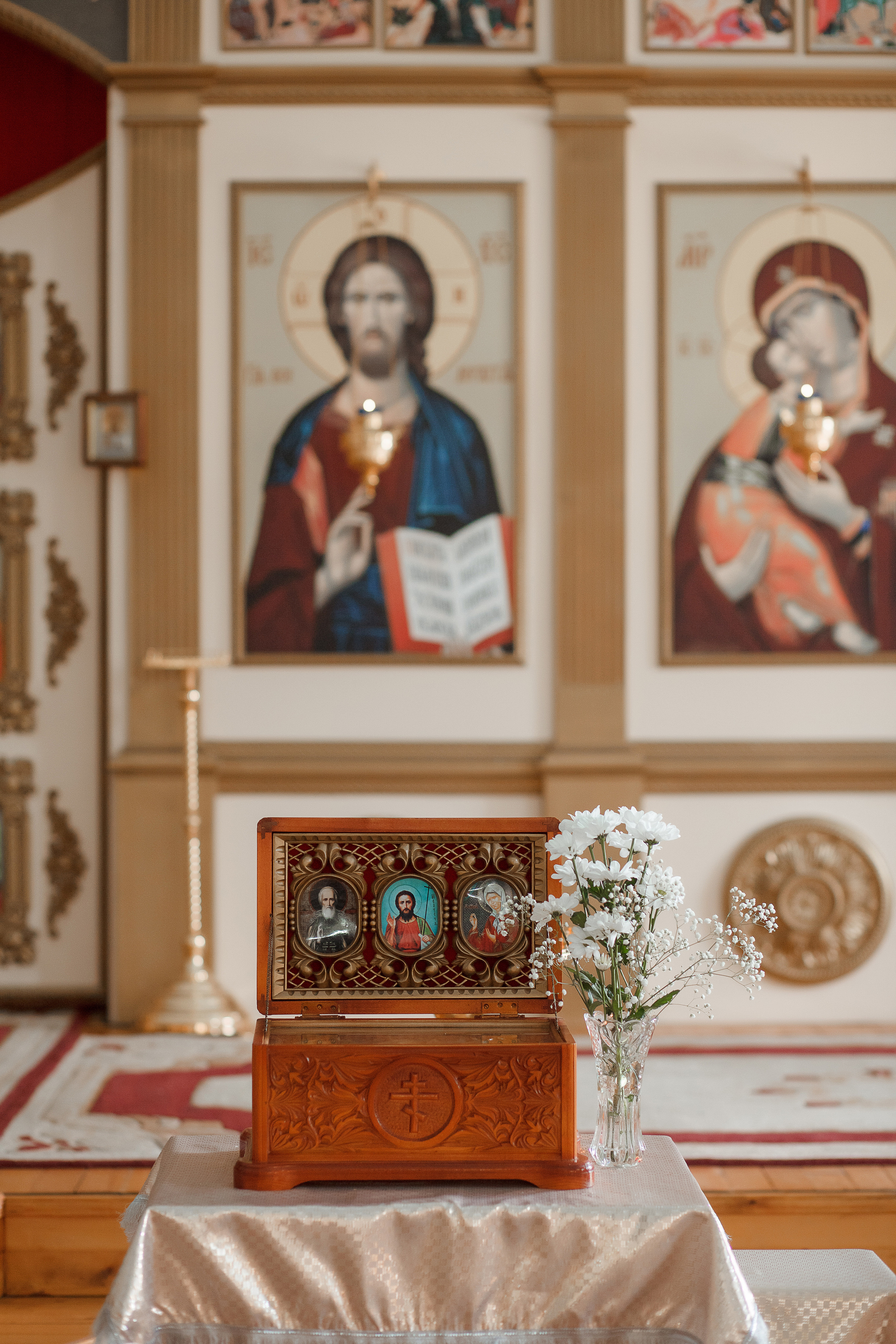 Фотосессия крещения и венчания в храмах Твери. Свадебный и семейный фотограф в Твери и Тверской области