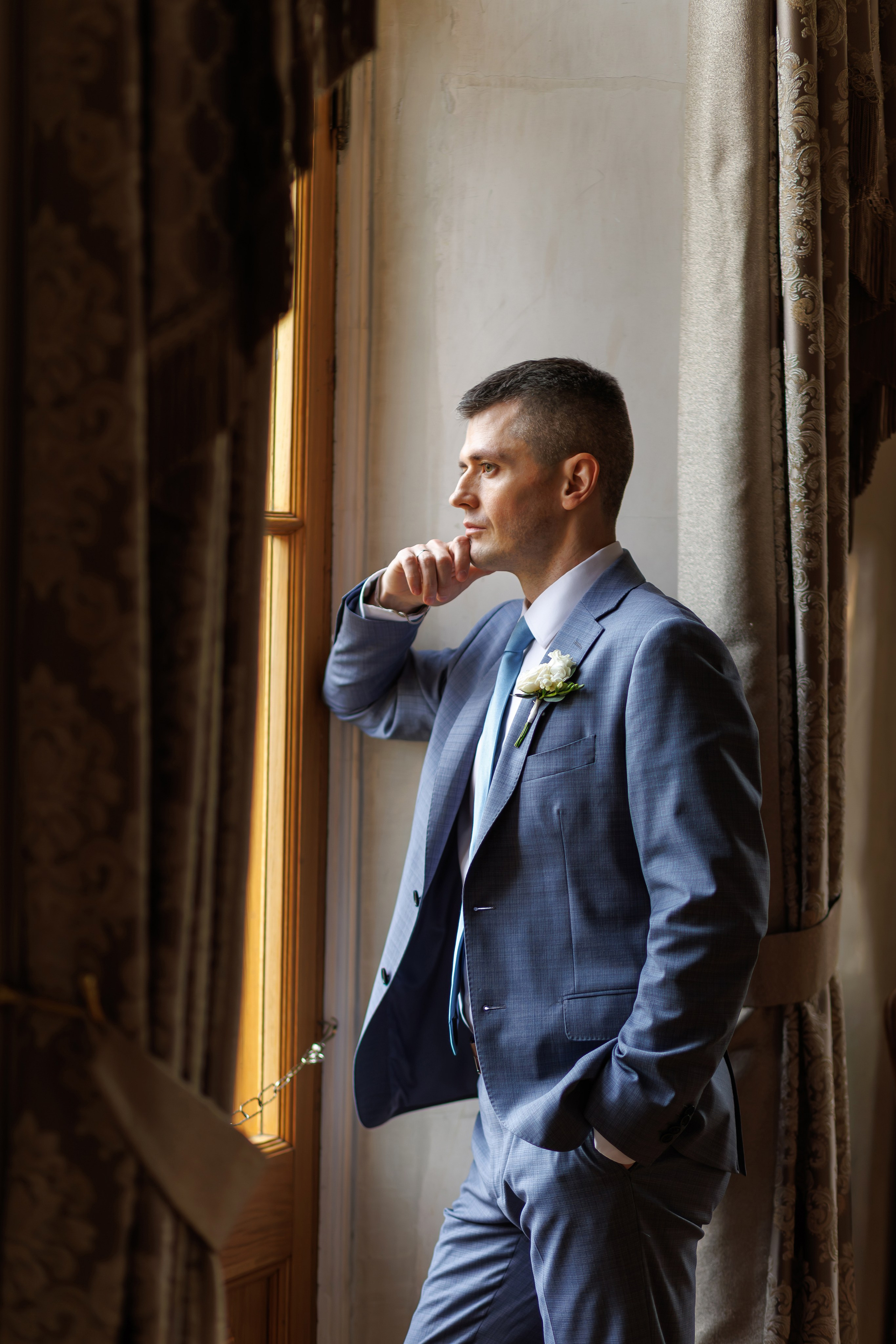 Свадебная фотосессия в библиотеке читальне им Пушкина. Свадебный фотограф Москва и МО Сергей Киржаев