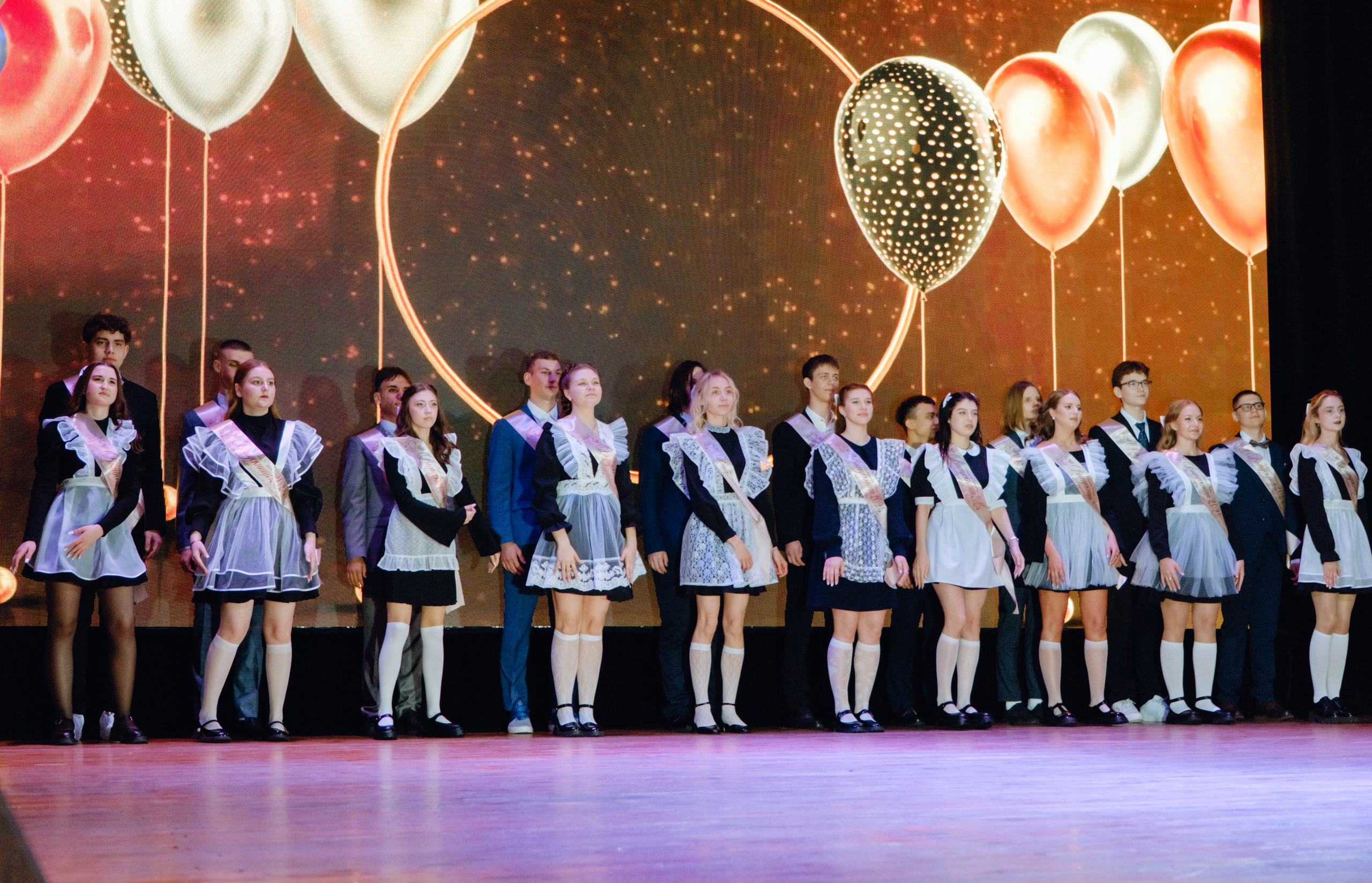 Последний звонок 11 класс. Фотограф Софья Володкина