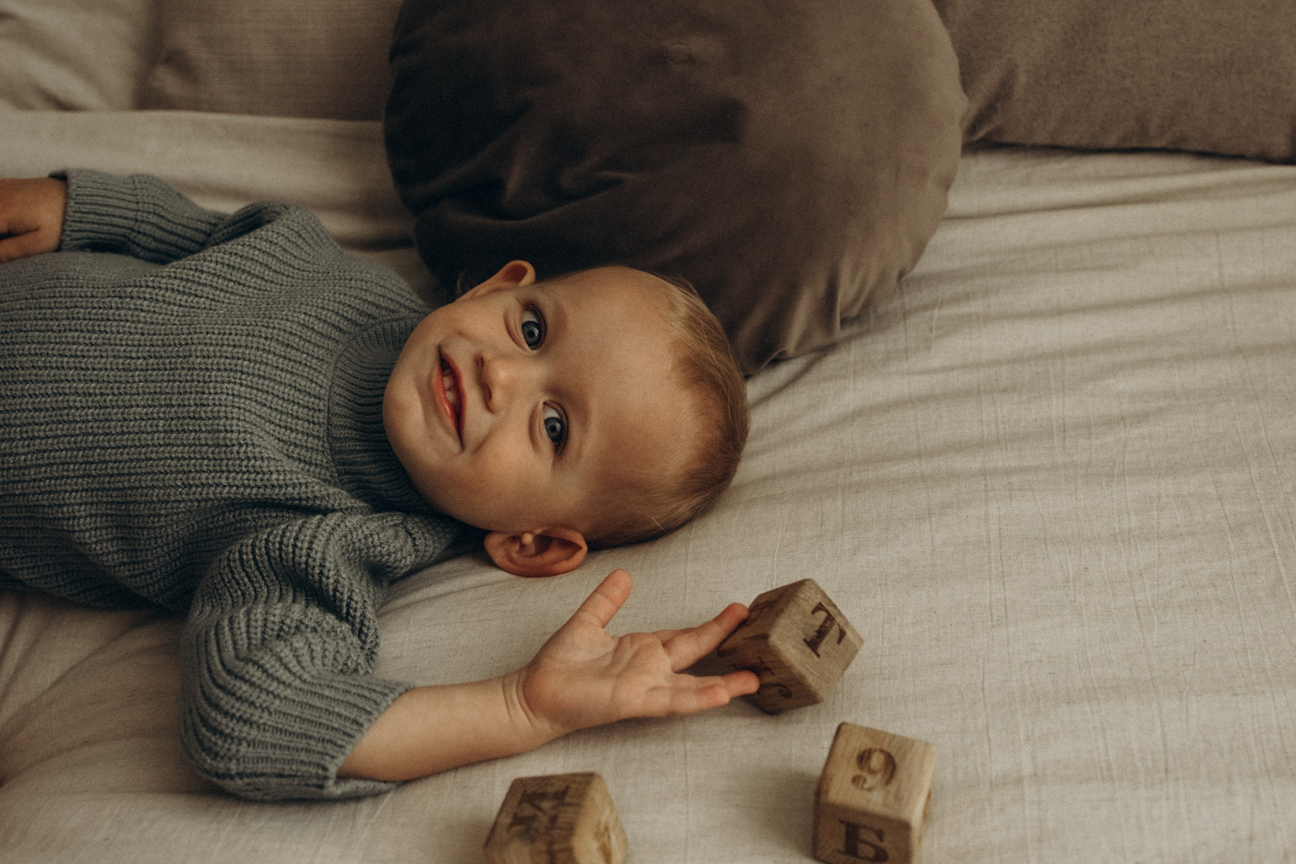 Ярослав и яблоки. Гаврилова Настя семейный фотограф lifestyle в Москве