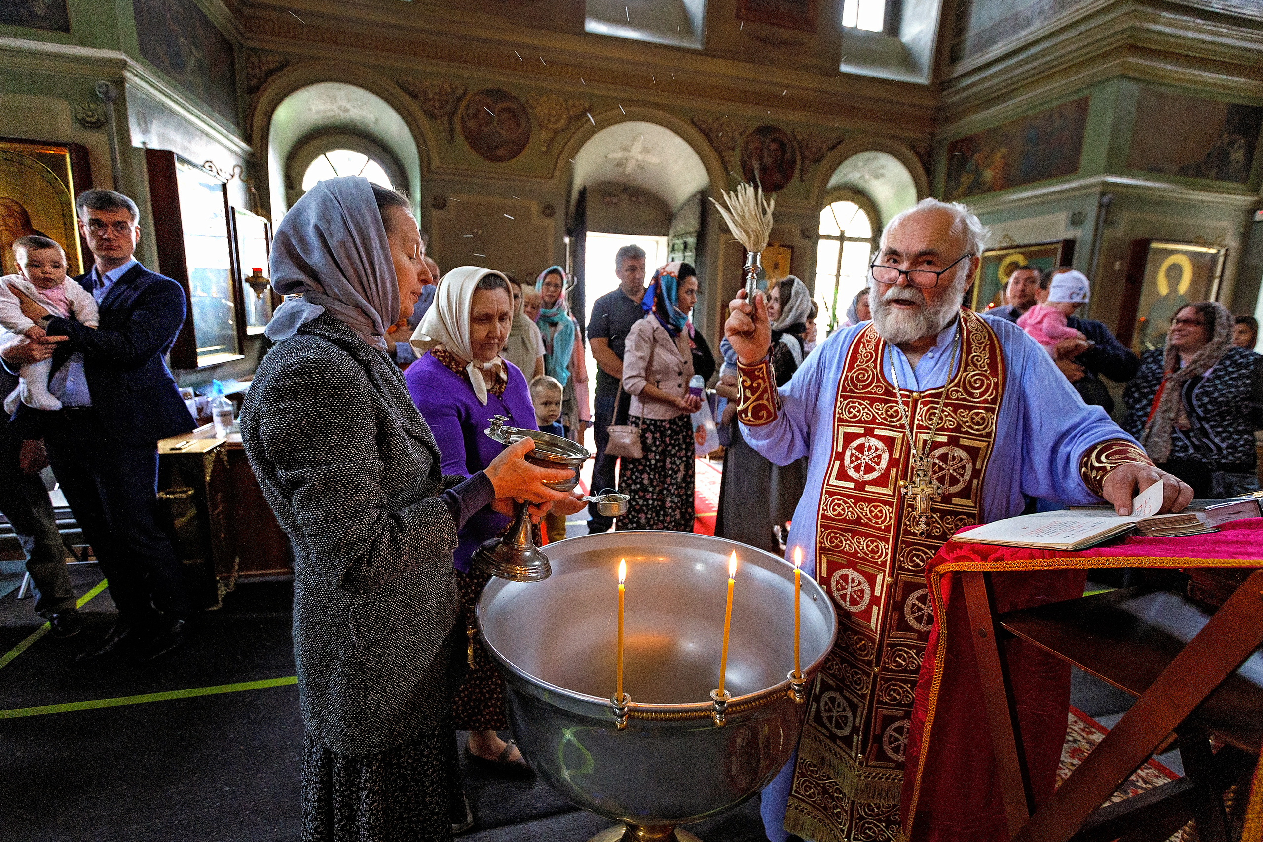 Фотограф для съемки крещения в Москве. Геннадий Степанов —фотограф в Москве