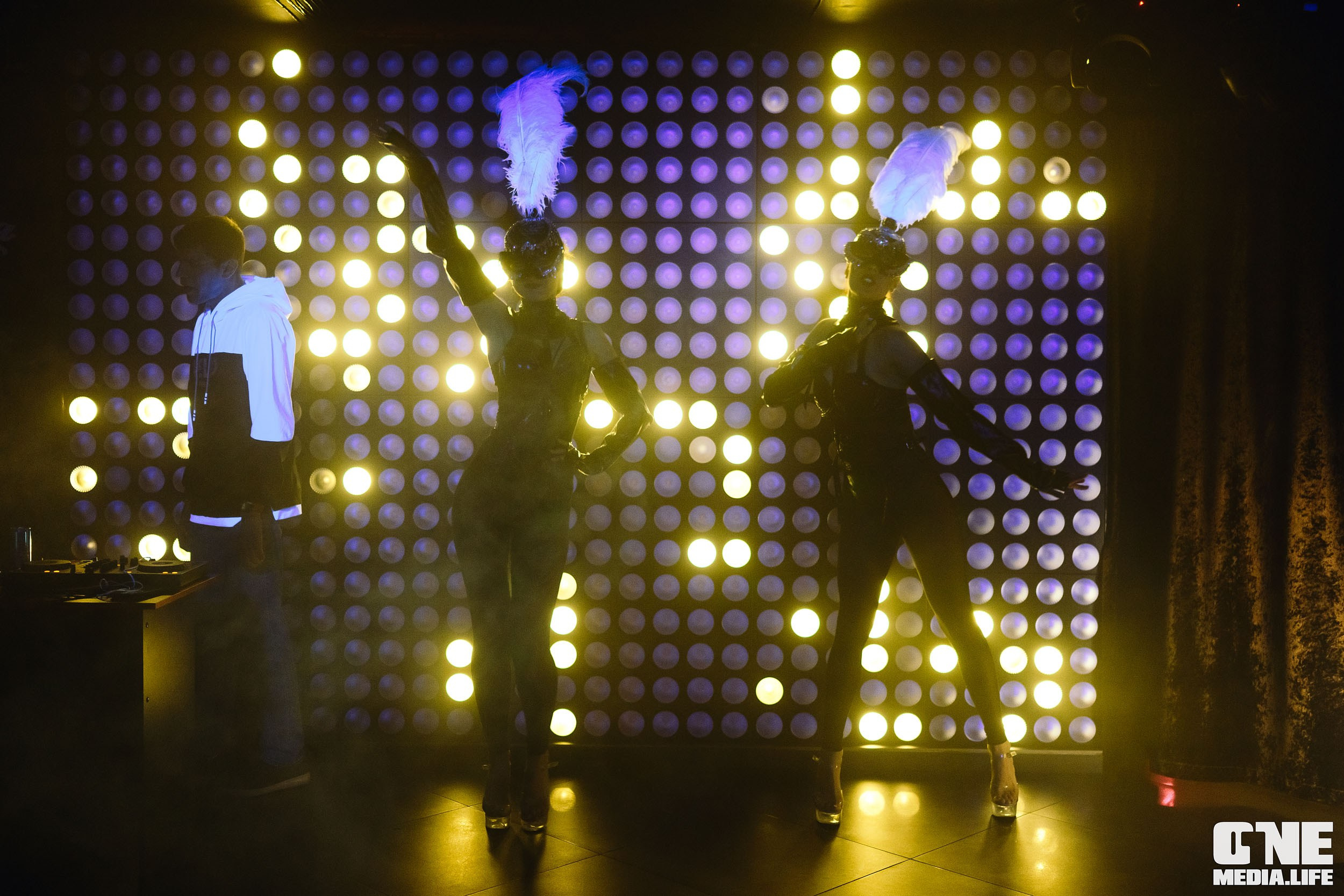 Субботняя вечеринка в караоке-клубе Эйфория. One Media Life: фоторепортажи, фотоотчеты с мероприятий и заведений