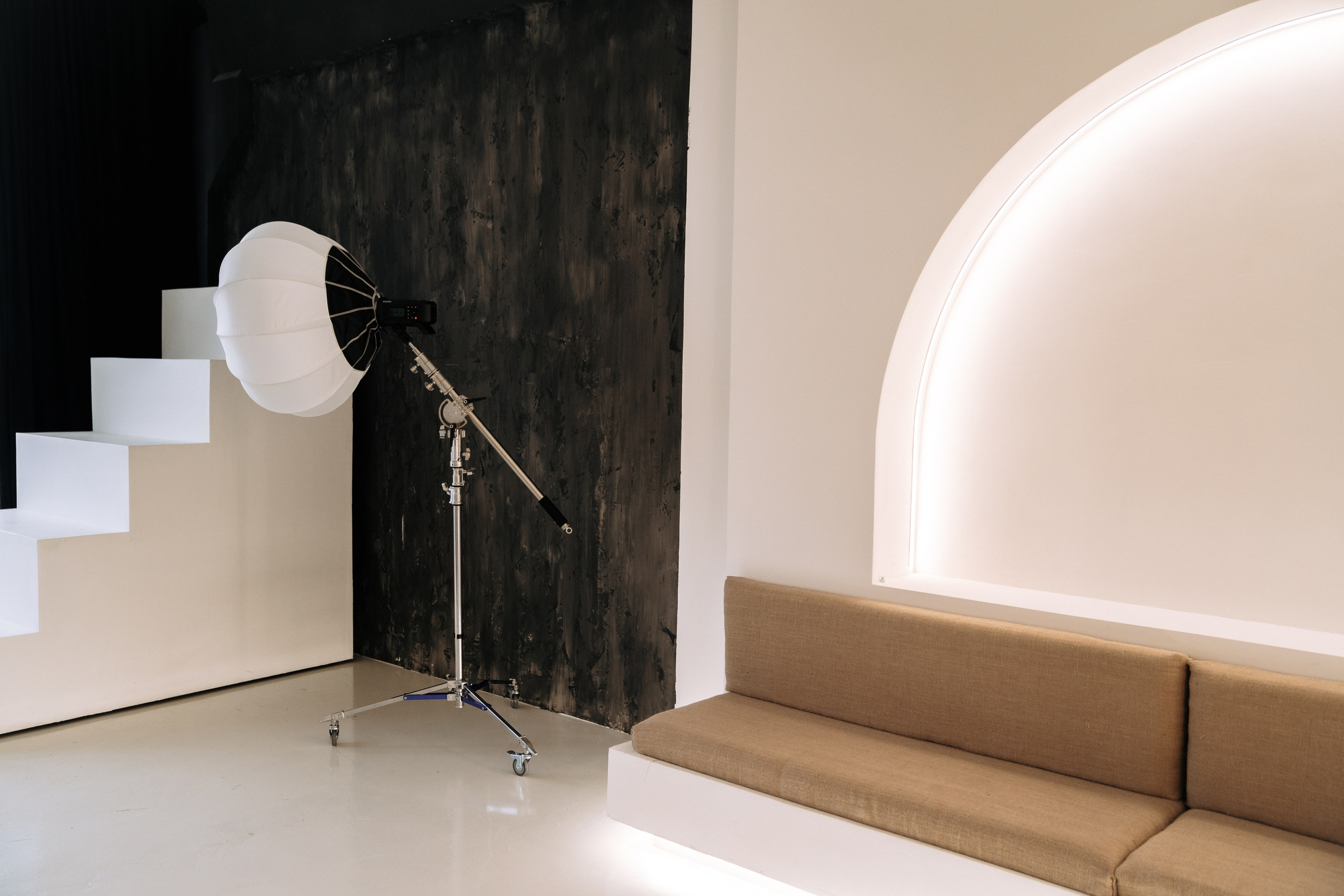 Room 2. Фотостудия MEL Новороссийск | Подкаст-студия